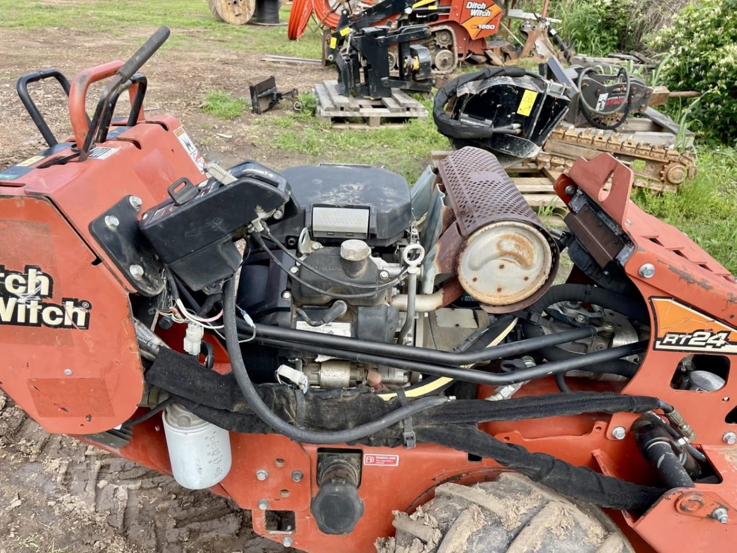 2013 Ditch Witch RT24 Trenchers for sale in Broken Arrow, OK - listing photo 6 of 8