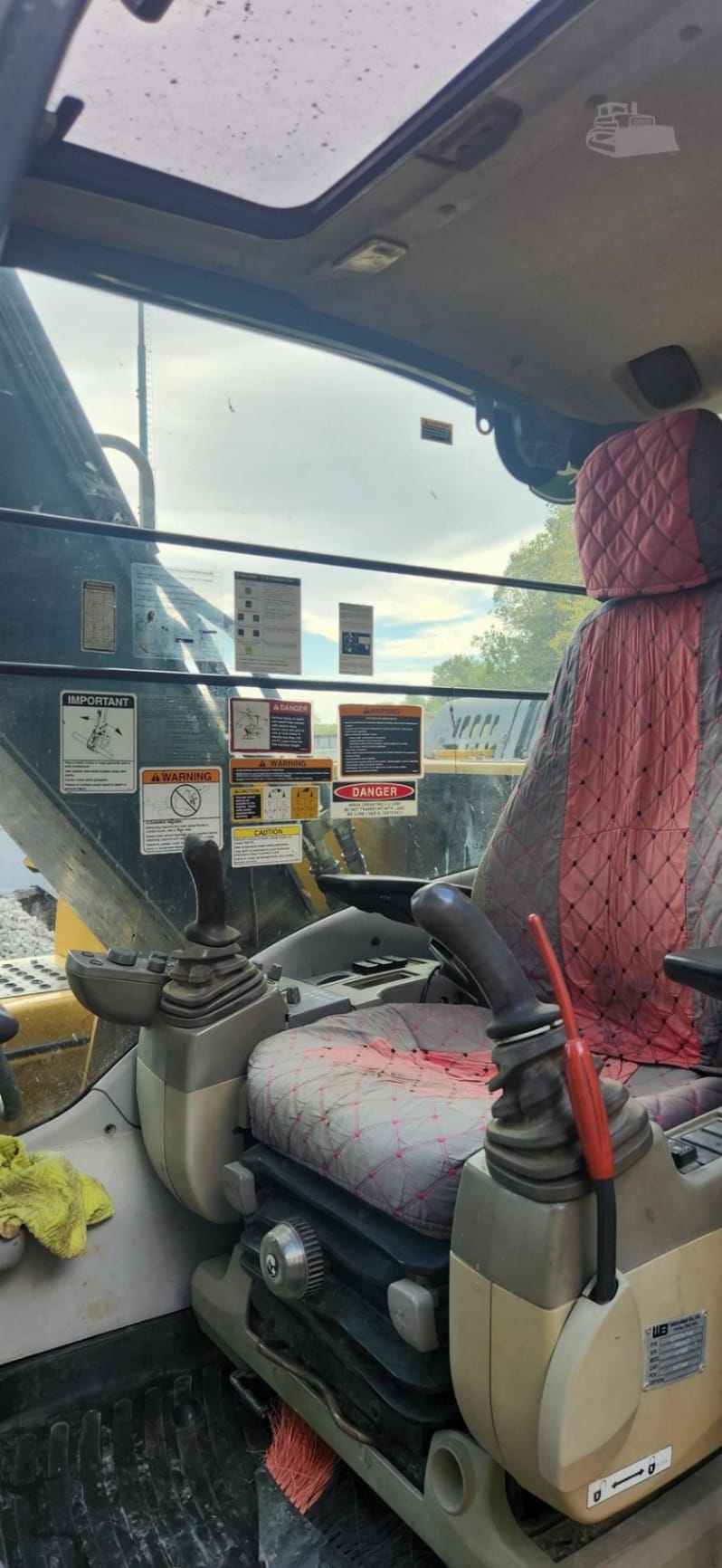 2013 John Deere 160G LC Excavators for sale in Saint Charles, MO - listing photo 7 of 8