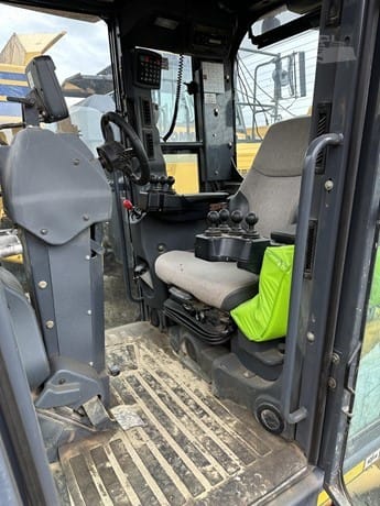 2013 John Deere 772GP Motor Graders for sale in Atlasburg, PA - listing photo 3 of 6