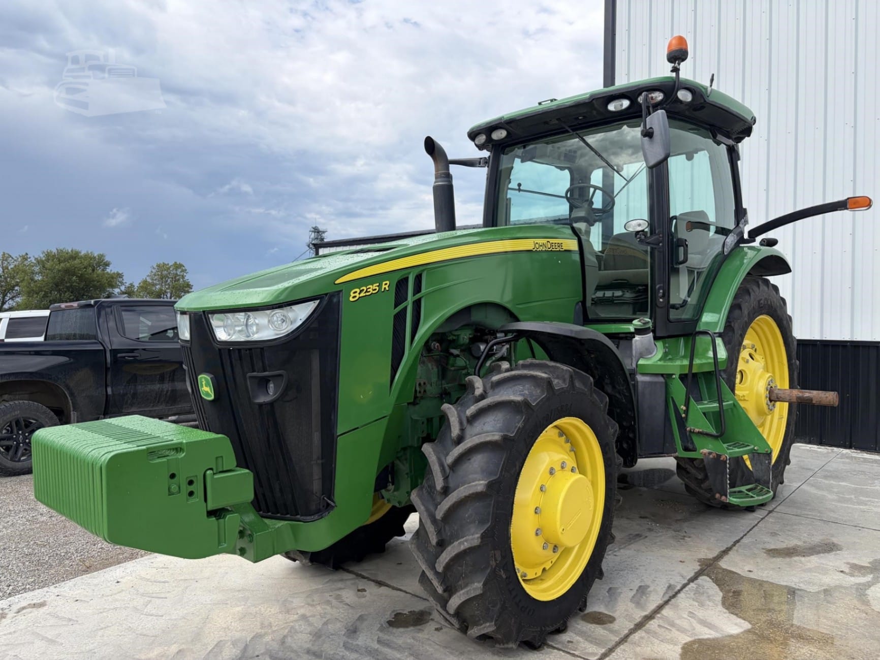 2013 John Deere 8235R Field Tractors Power for sale in Bedford, IA - primary listing photo of 15