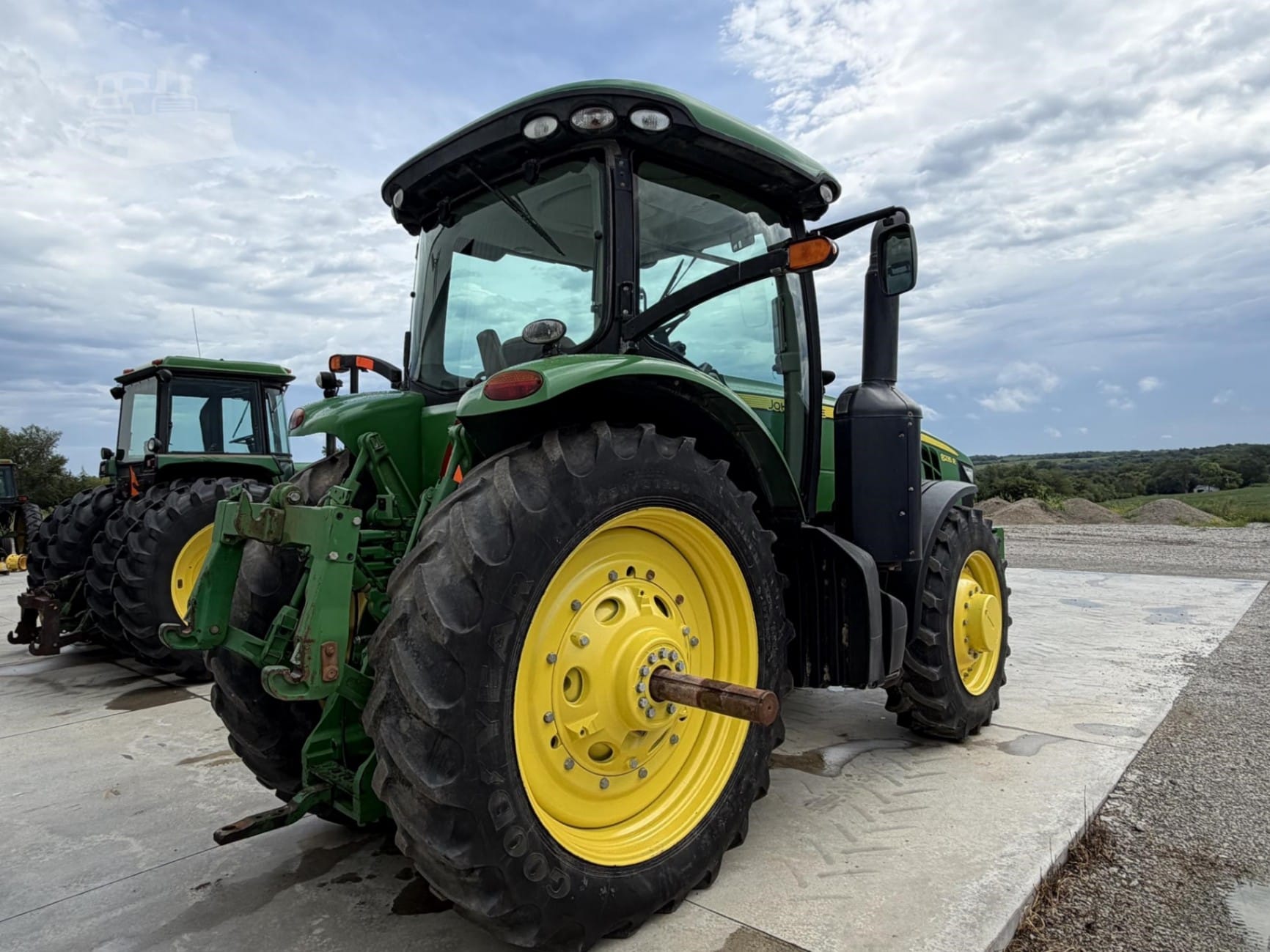 2013 John Deere 8235R Field Tractors Power for sale in Bedford, IA - listing photo 7 of 15
