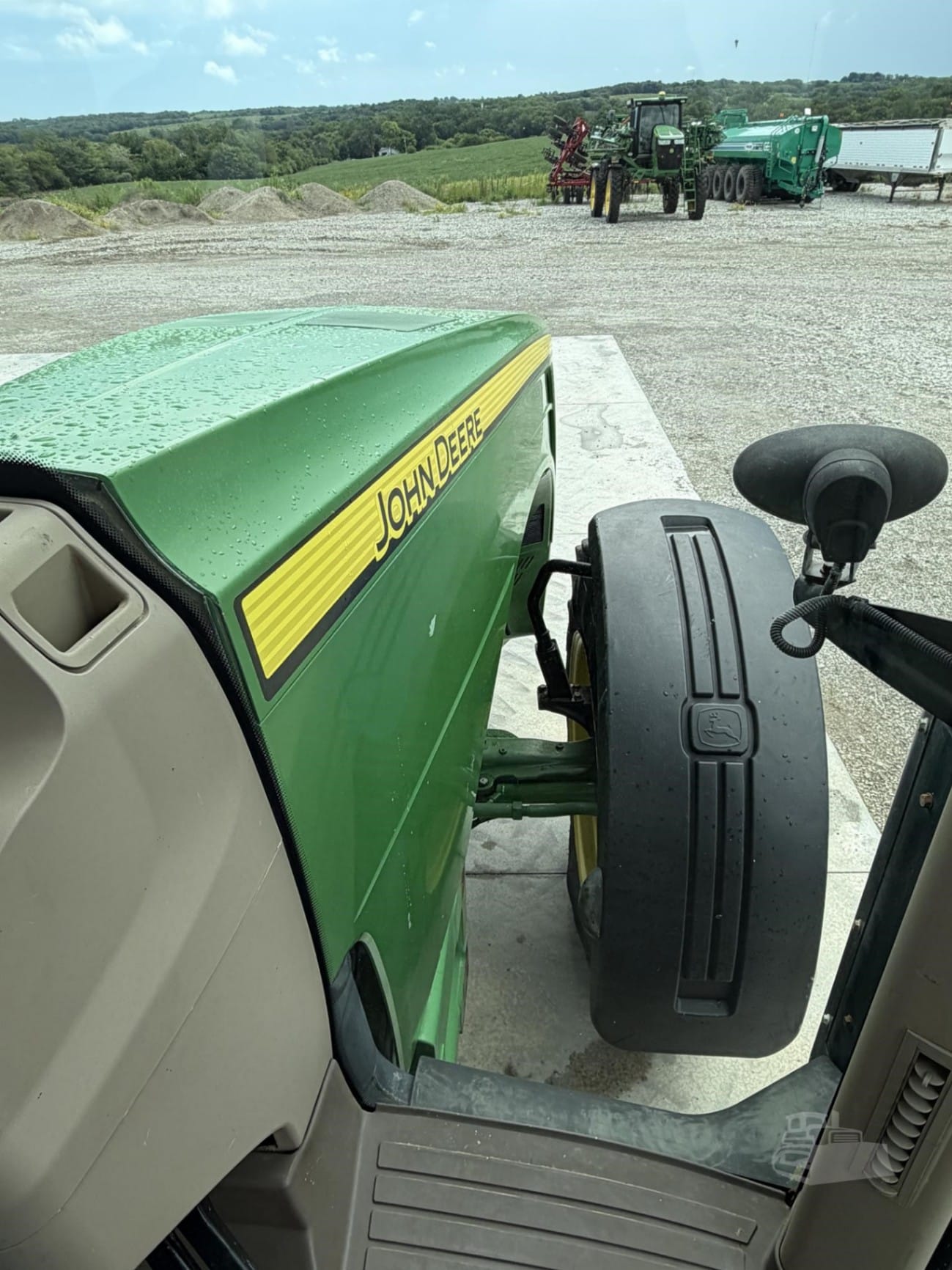 2013 John Deere 8235R Field Tractors Power for sale in Bedford, IA - listing photo 13 of 15