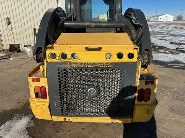 2013 New Holland L225 Skid Steer Loaders for sale in Alliance, NE - listing photo 3 of 6
