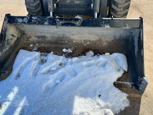 2013 New Holland L225 Skid Steer Loaders for sale in Alliance, NE - listing photo 6 of 6