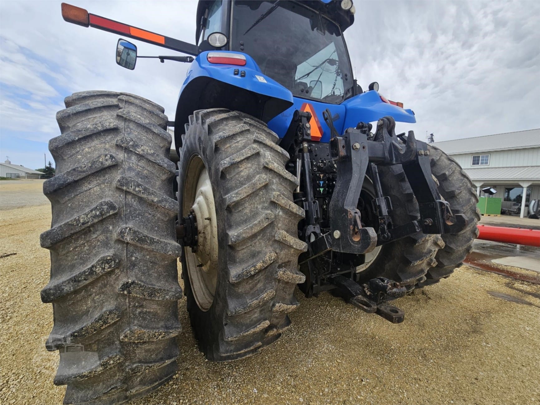 2013 New Holland T8.390 Field Tractors Power for sale in Cedar Falls, IA - listing photo 5 of 9