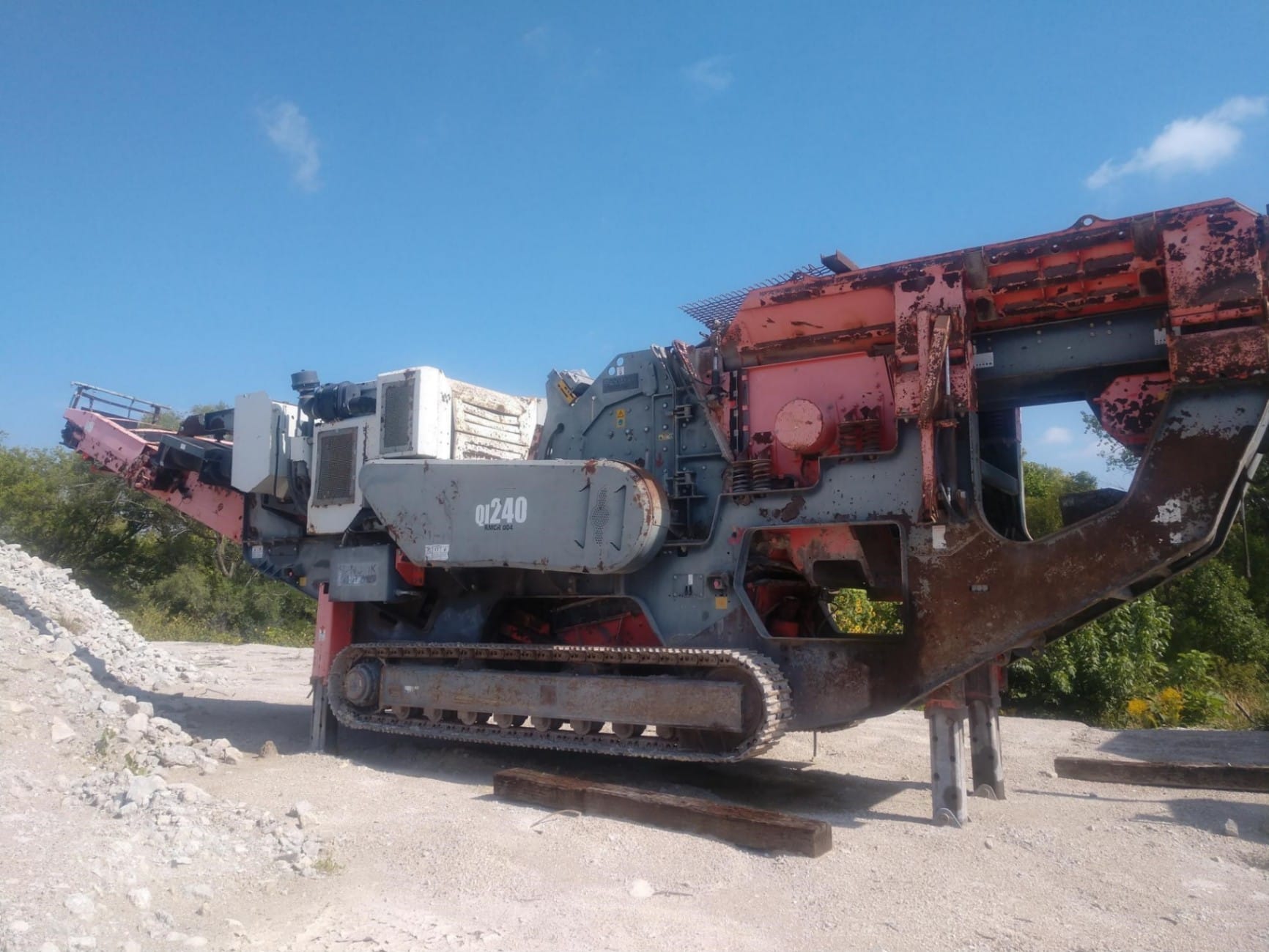 2013 Sandvik QI240 Impact Crusher for sale in Waterloo, NE - listing photo 2 of 8