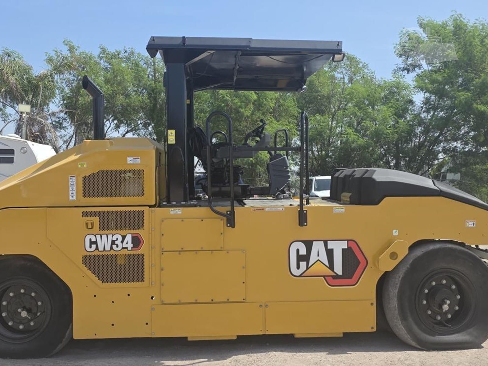 2014 Caterpillar CW34 Asphalt Rollers for sale in Houston, TX - listing photo 6 of 8