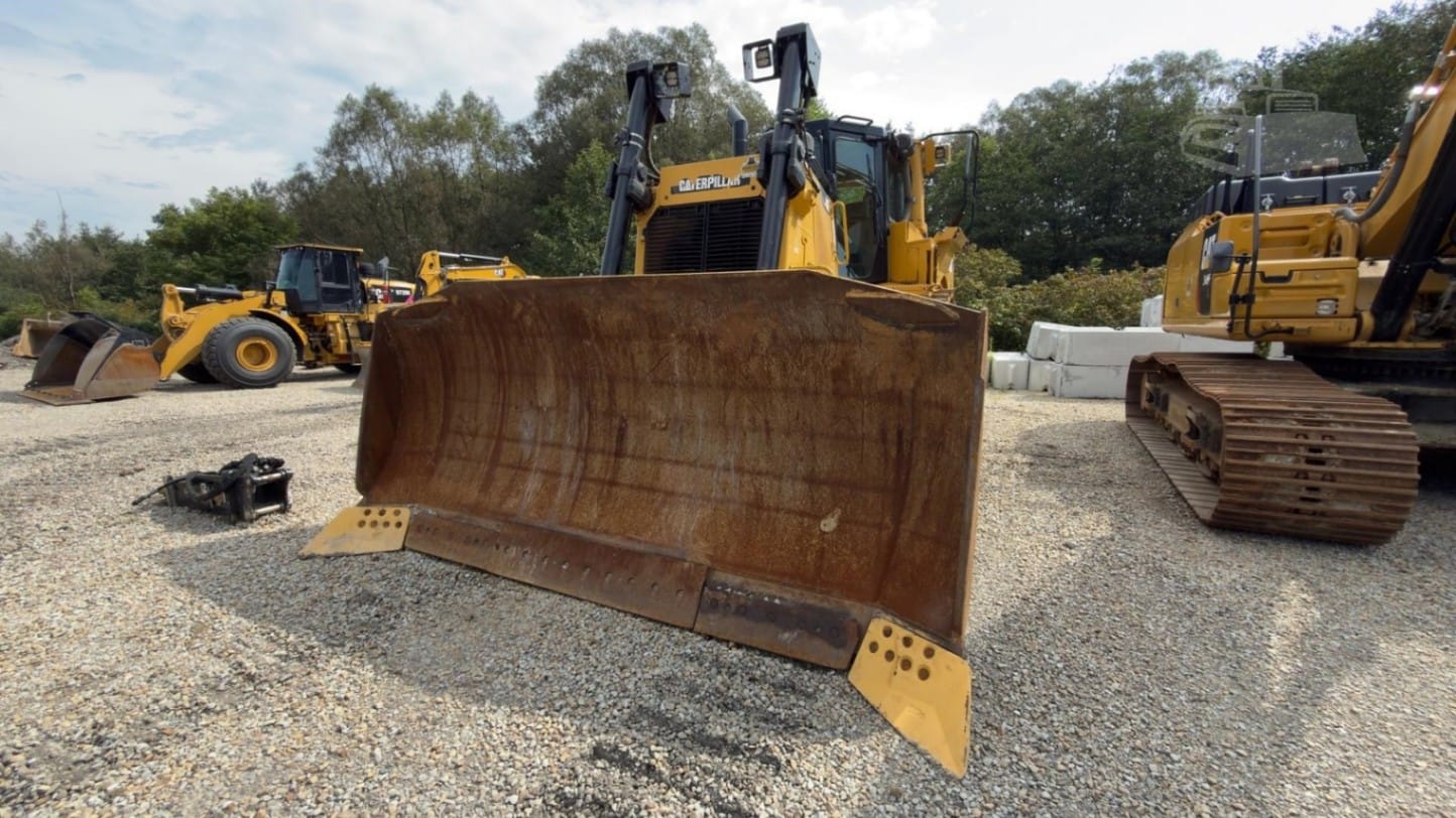 2014 Caterpillar D8T Dozers for sale in Meyersdale, PA - listing photo 2 of 8