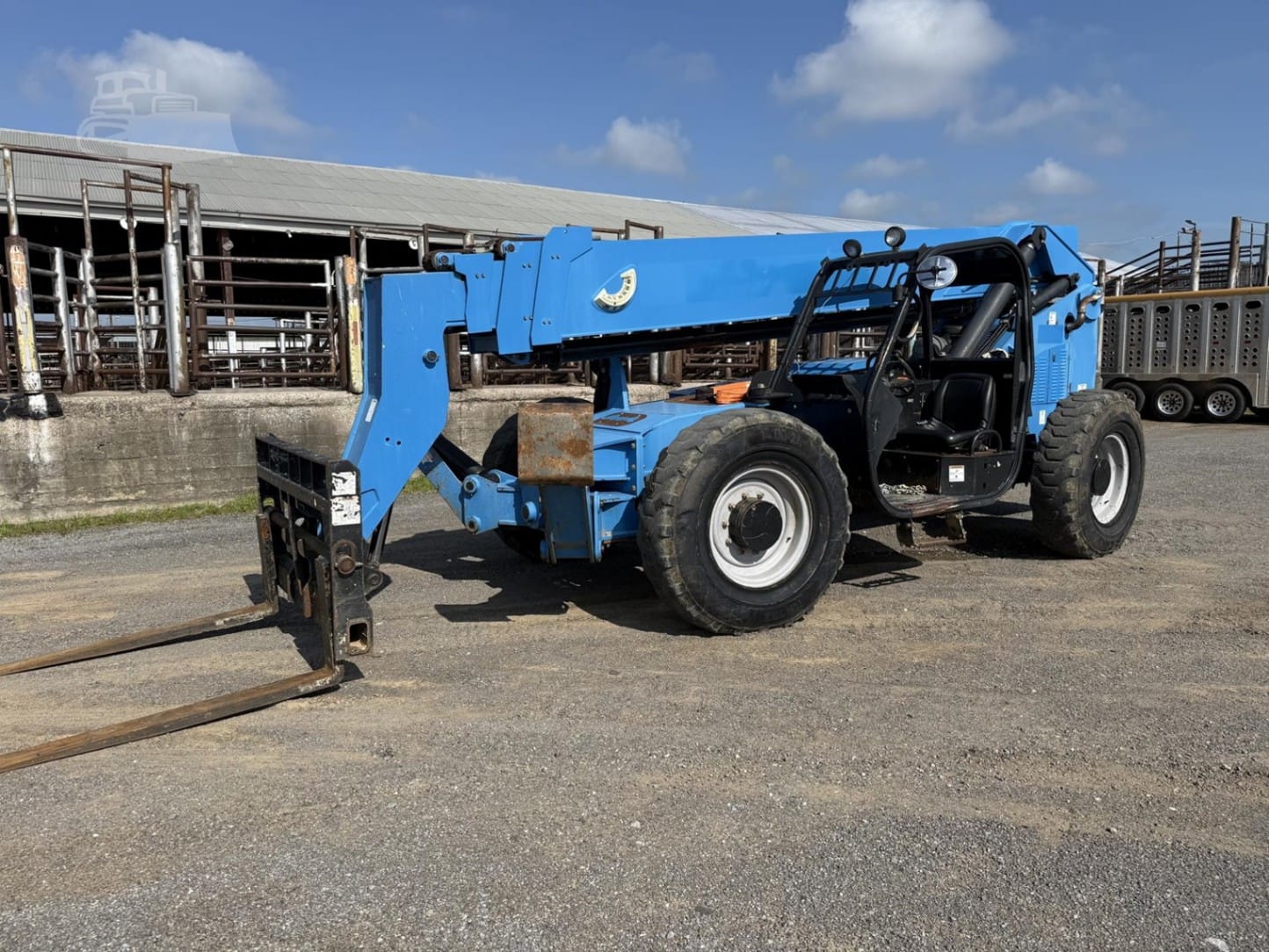 2014 Genie genie-gth-1056 Telehandler Telescopic Forklift for sale in McAlester, OK - primary listing photo of 8