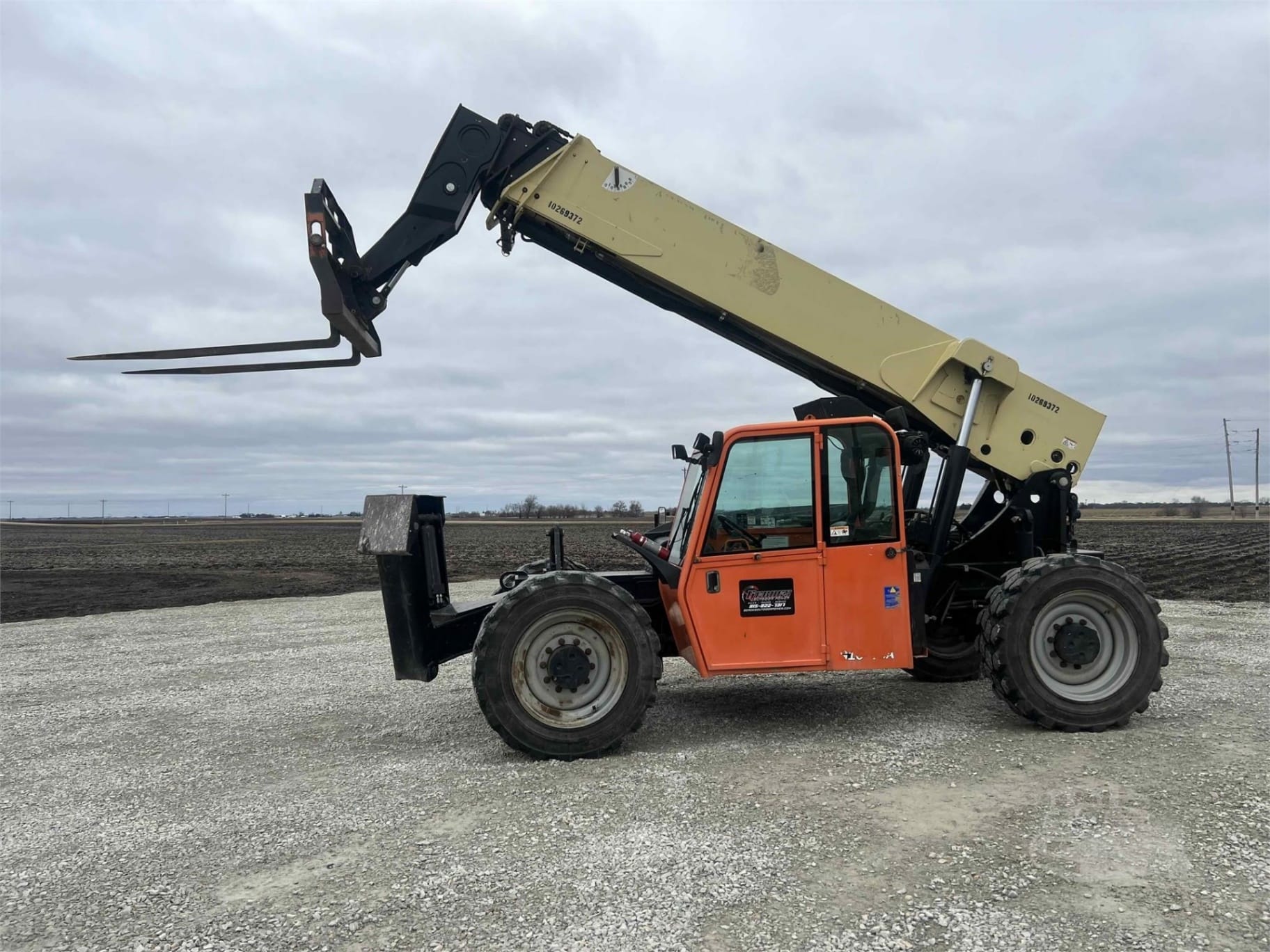 2014 JLG jlg-1055 Telehandlers Forklifts for sale in Chatsworth, IL - listing photo 2 of 8