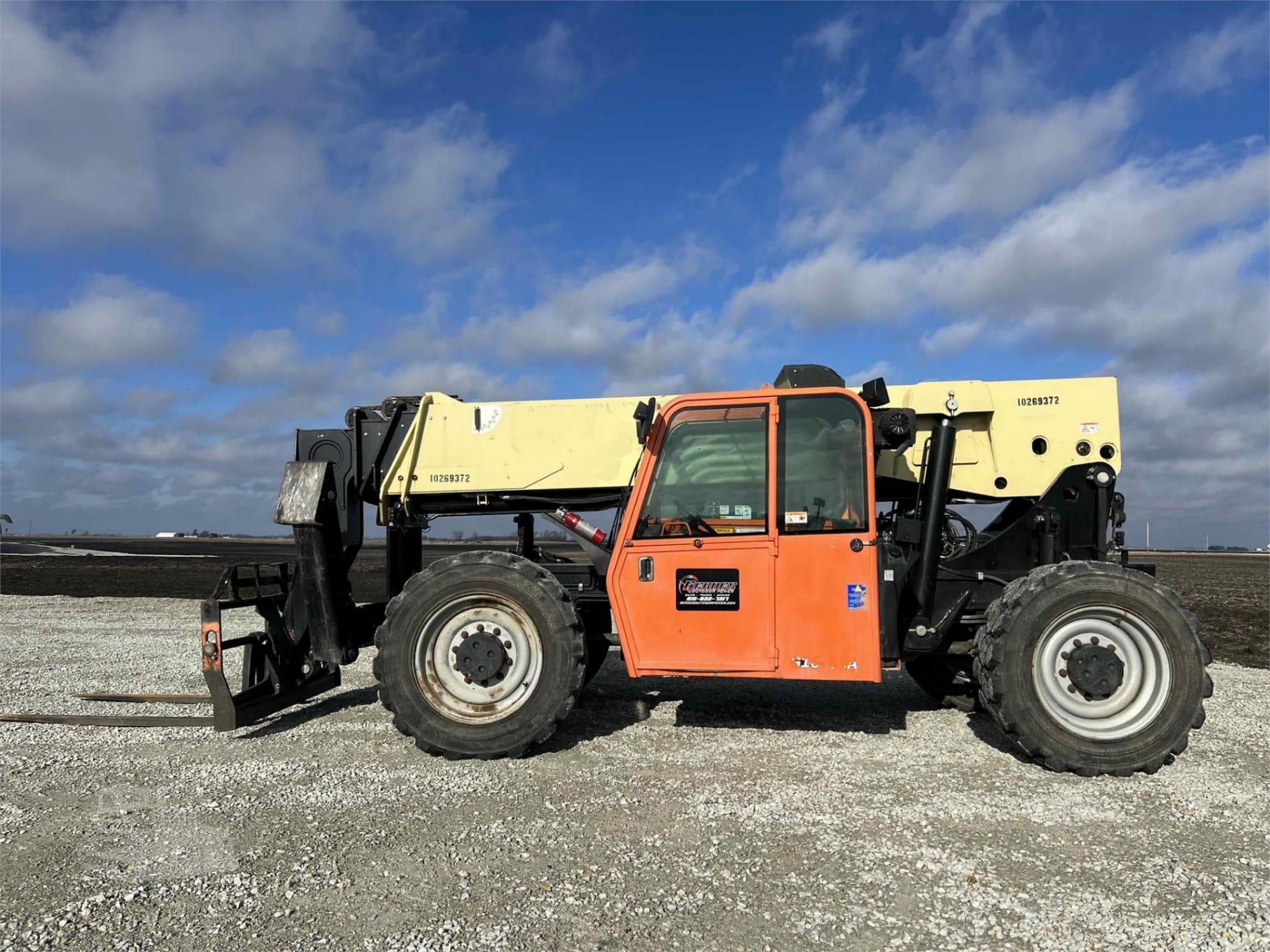 2014 JLG jlg-1055 Telehandlers Forklifts for sale in Chatsworth, IL - listing photo 3 of 8