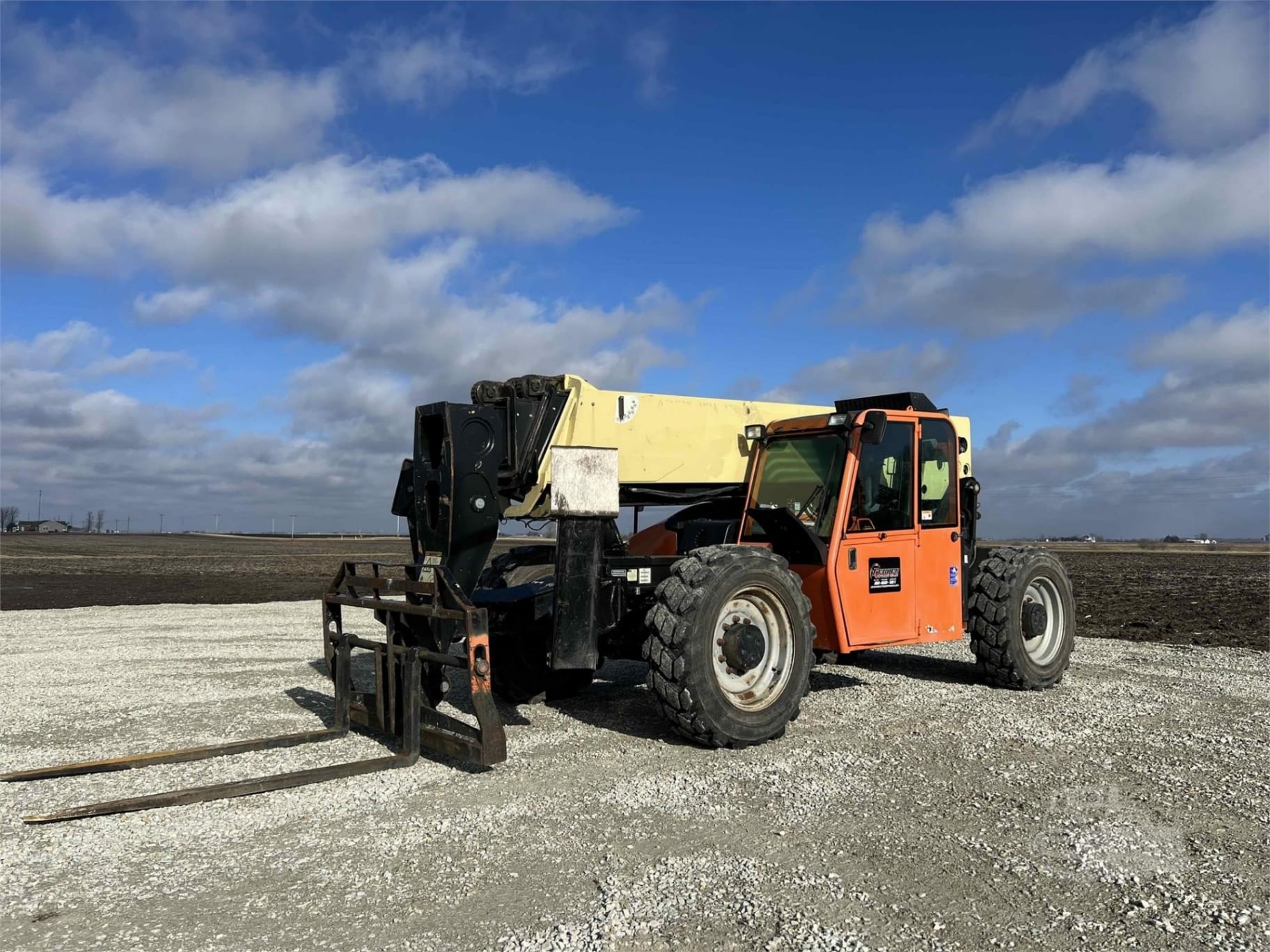 2014 JLG jlg-1055 Telehandlers Forklifts for sale in Chatsworth, IL - listing photo 4 of 8