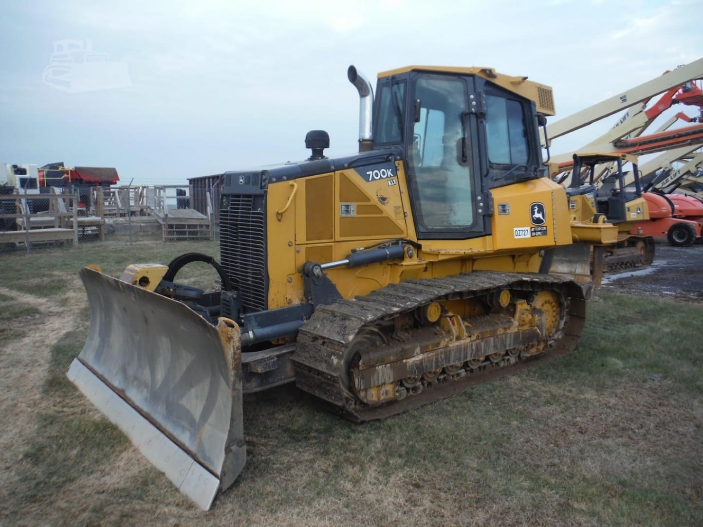 2014 John Deere 700K XLT Dozers for sale in Milton, PA - listing photo 2 of 8
