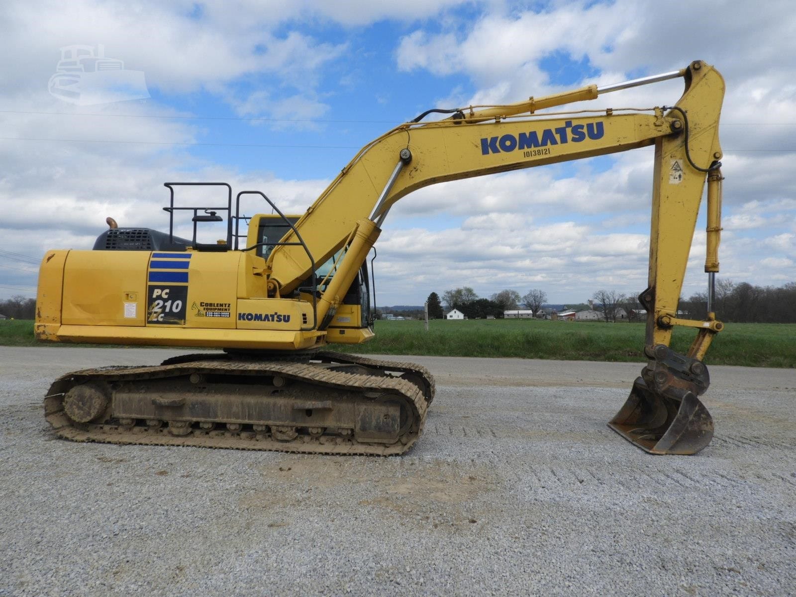 2014 Komatsu PC210 LC-10 Excavators for sale in Holmesville, OH - primary listing photo of 8