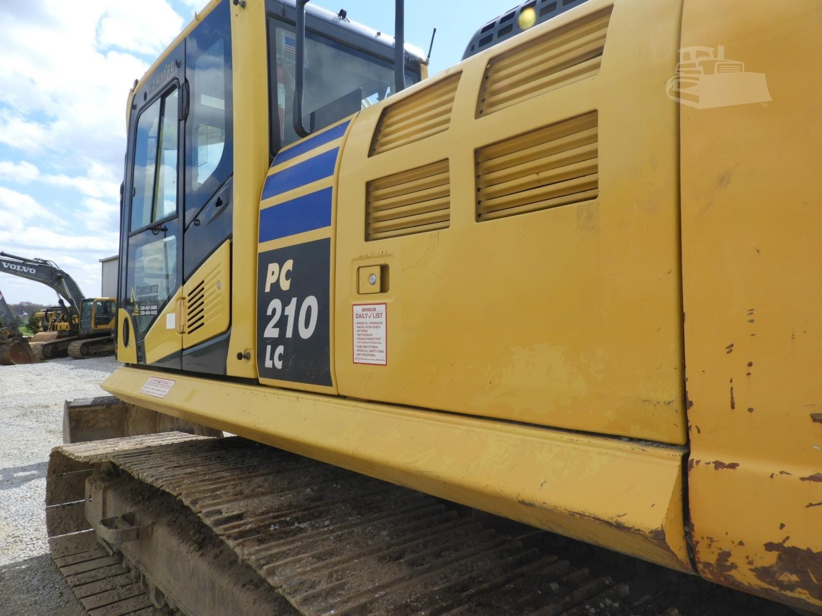 2014 Komatsu PC210 LC-10 Excavators for sale in Holmesville, OH - listing photo 3 of 8