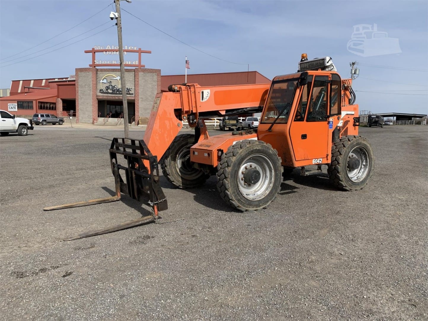 2014 SkyTrak (JLG) skytrak-jlg-6042 Telehandler Telescopic Forklift for sale in McAlester, OK - primary listing photo of 8
