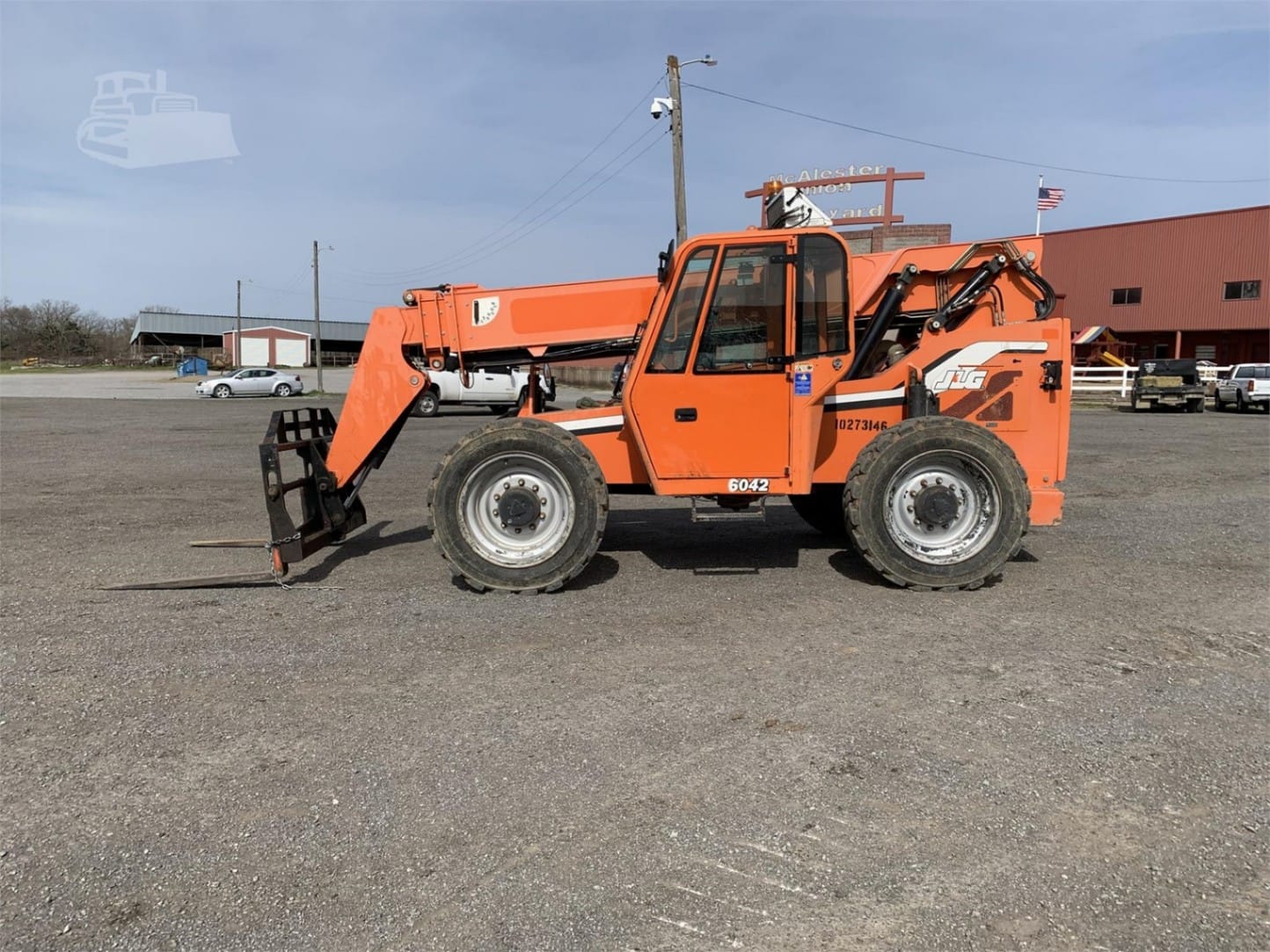 2014 SkyTrak (JLG) skytrak-jlg-6042 Telehandler Telescopic Forklift for sale in McAlester, OK - listing photo 2 of 8