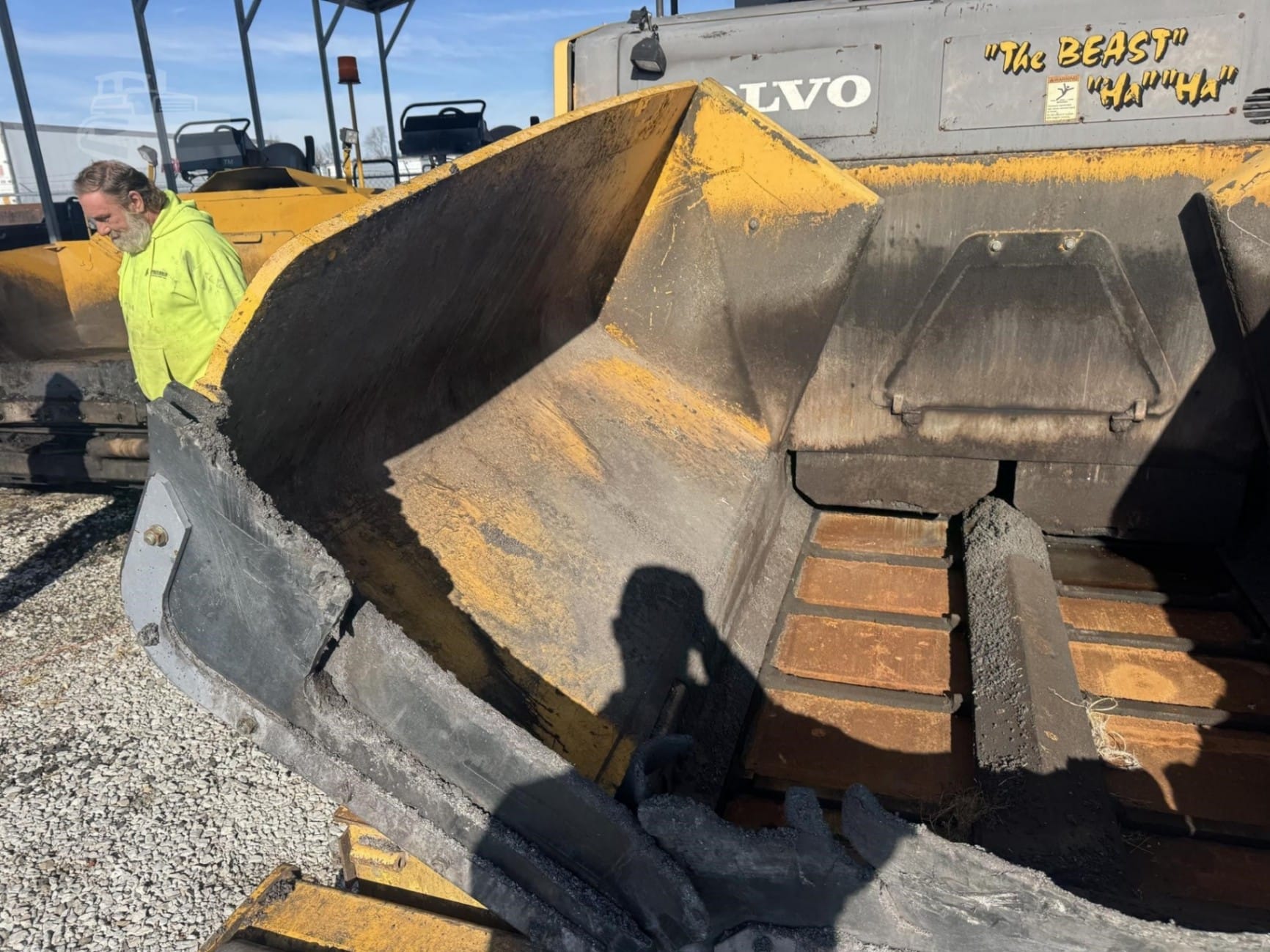 2014 Volvo P7170 Asphalt Pavers for sale in West Terre Haute, IN - listing photo 6 of 8