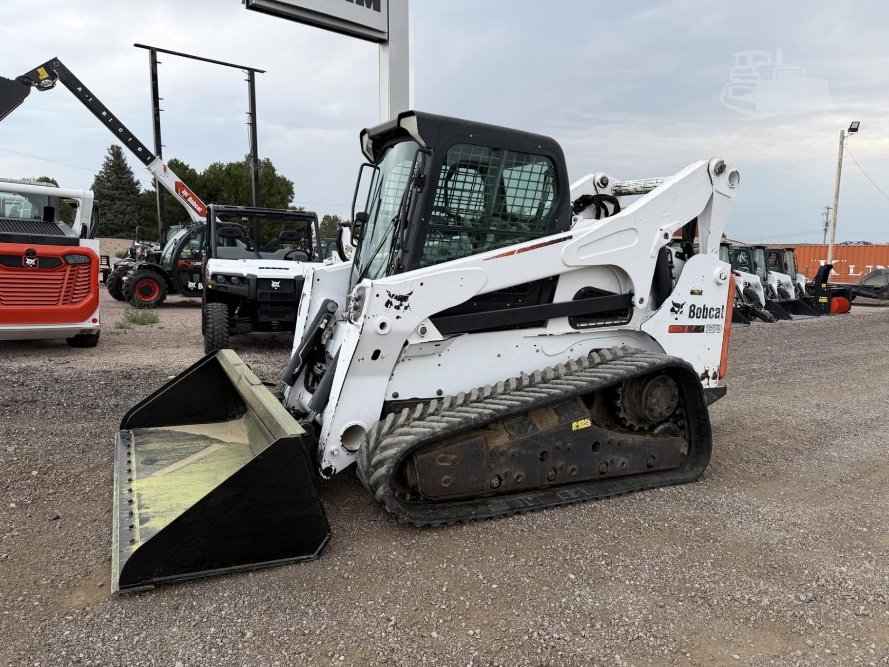 2015 Bobcat T870 Track Loaders for sale in Chadron, NE - primary listing photo of 8