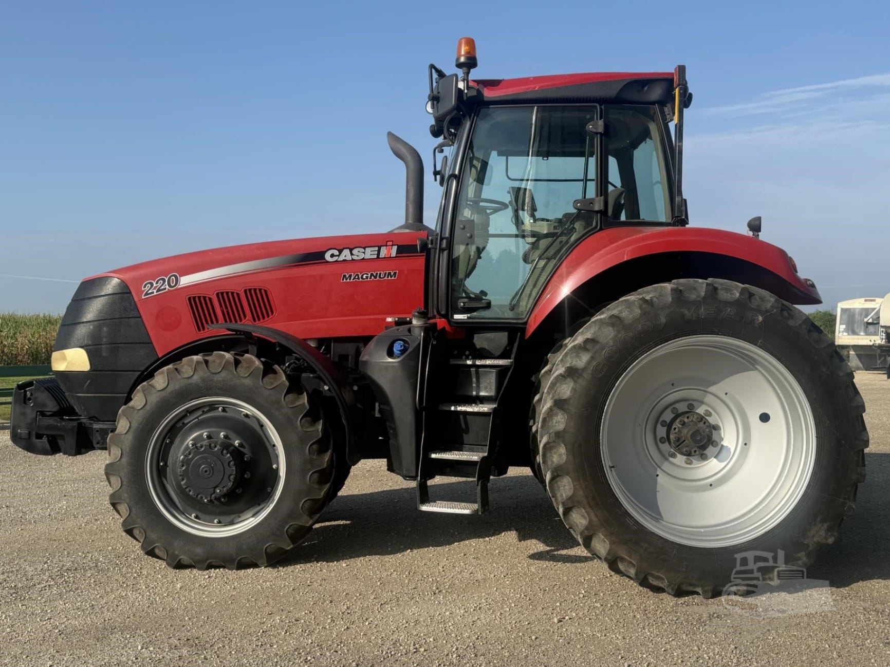 2015 Case IH Magnum 220 Field Tractors Power for sale in Independence, IA - listing photo 2 of 15