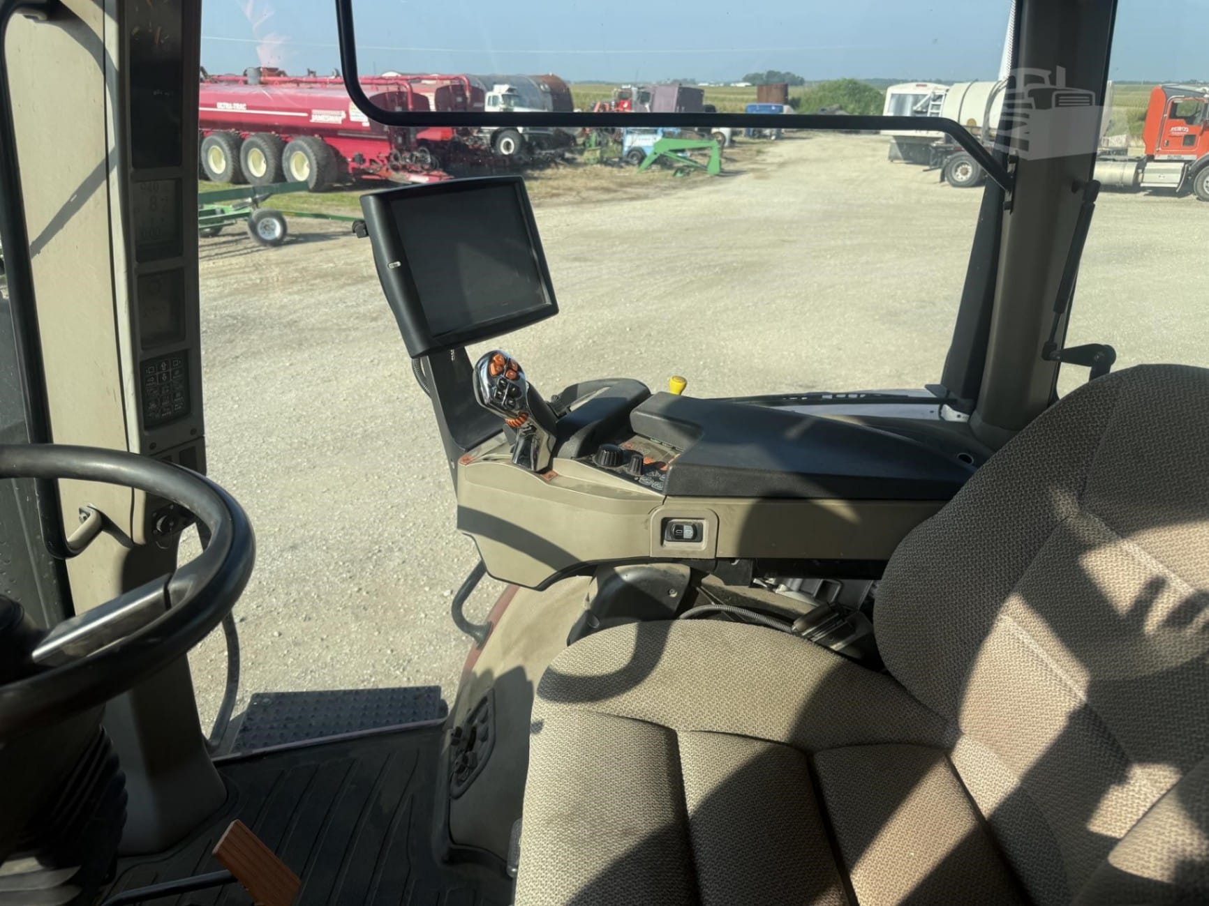 2015 Case IH Magnum 220 Field Tractors Power for sale in Independence, IA - listing photo 9 of 15