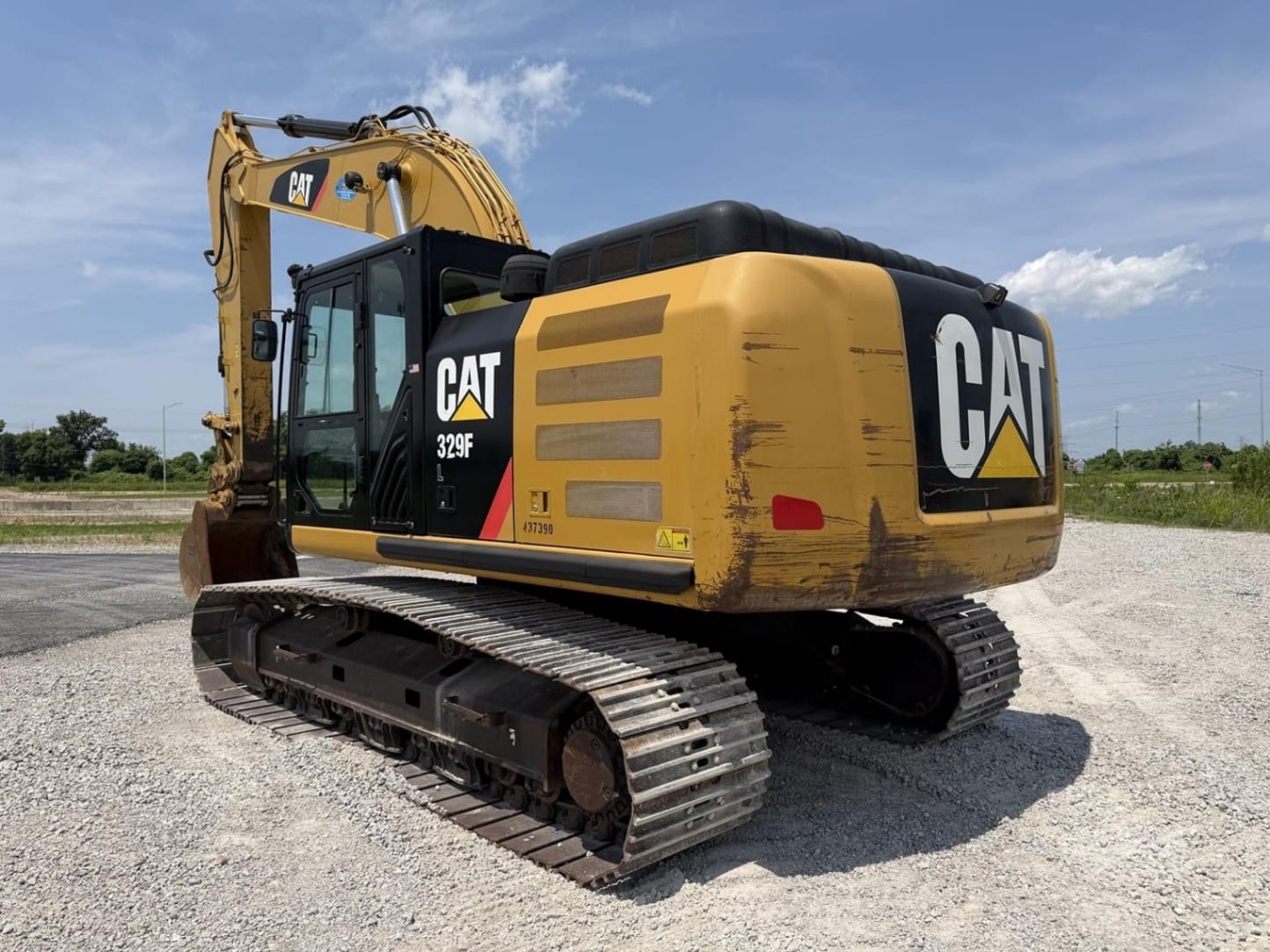 2015 Caterpillar 329FL Excavators for sale in Pontoon Beach, IL - listing photo 3 of 8