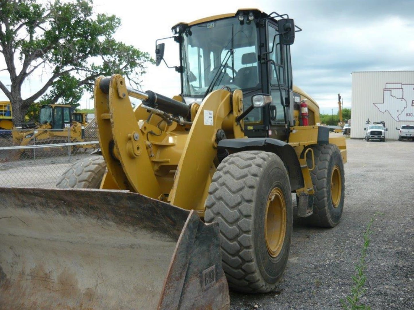 2015 Caterpillar 938M Wheel Loaders for sale in Grand Prairie, TX - primary listing photo of 6