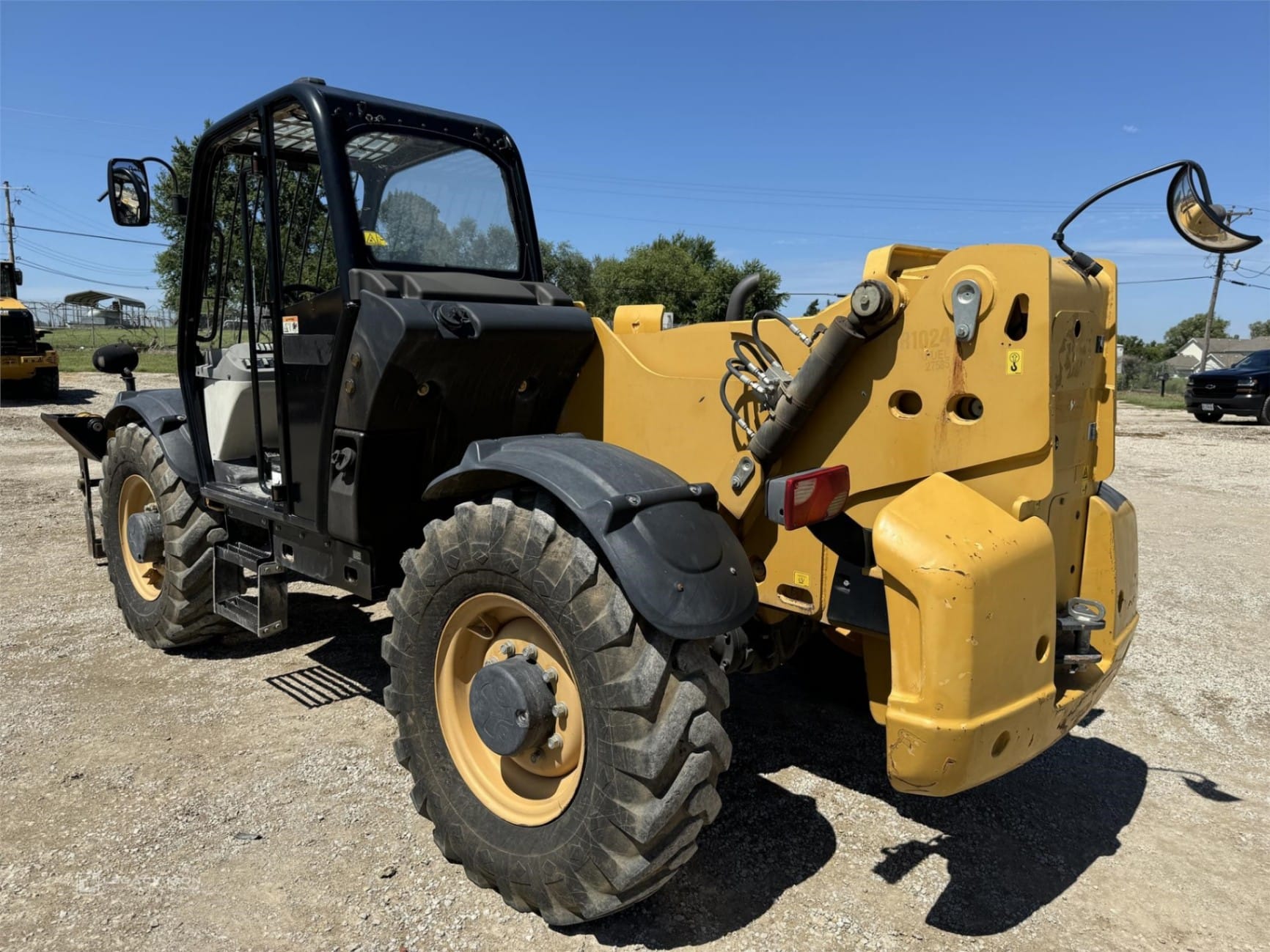 2015 Caterpillar TH514C Telehandlers Forklifts for sale in Grain Valley, MO - listing photo 3 of 8