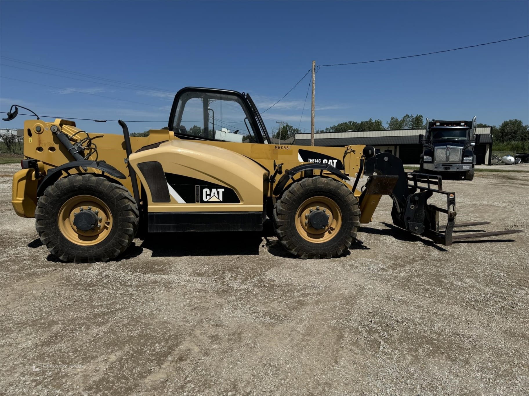 2015 Caterpillar TH514C Telehandlers Forklifts for sale in Grain Valley, MO - listing photo 4 of 8