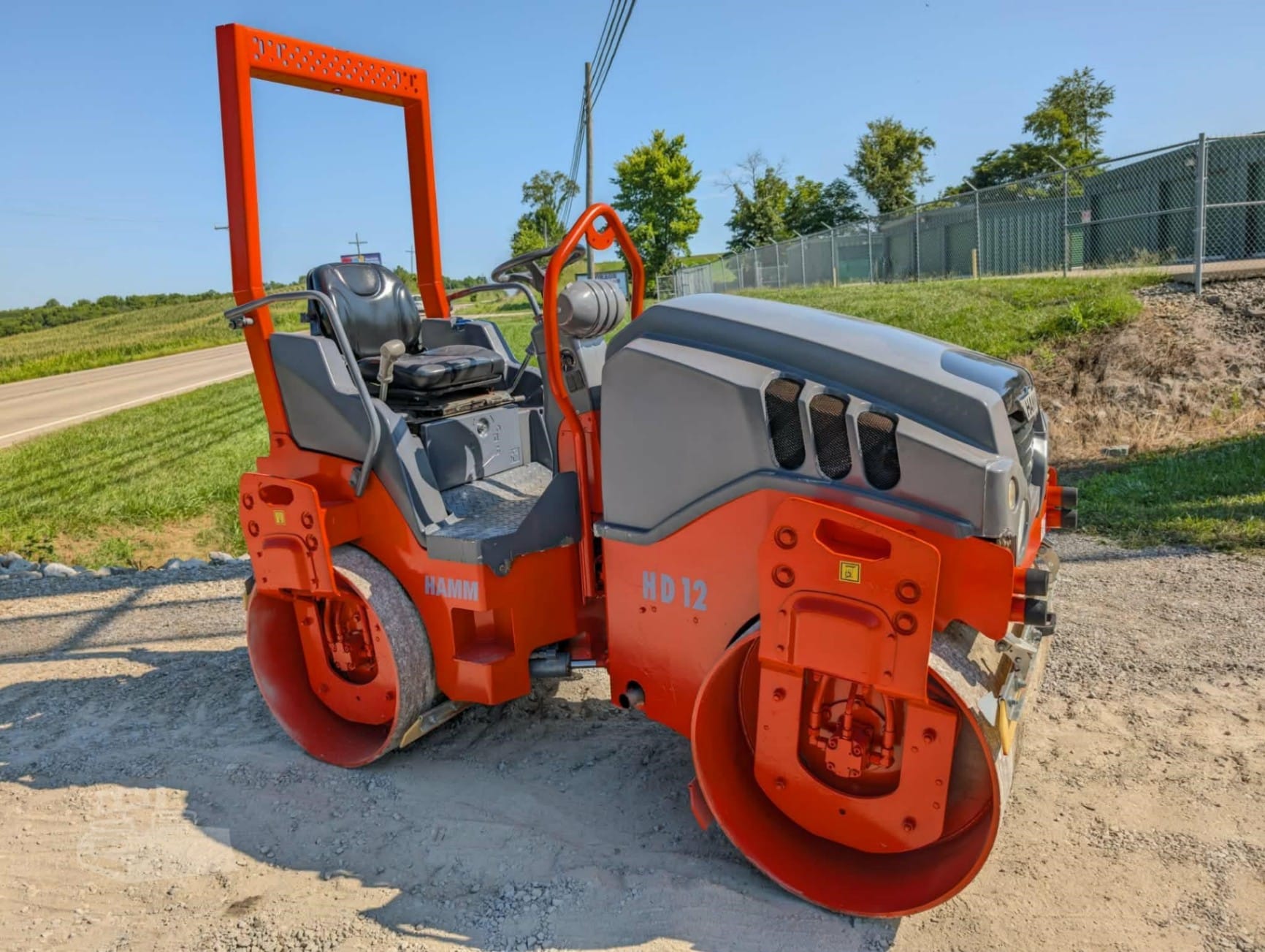 2015 HAMM HD12 Smooth Drum Rollers for sale in City, IN - primary listing photo of 8