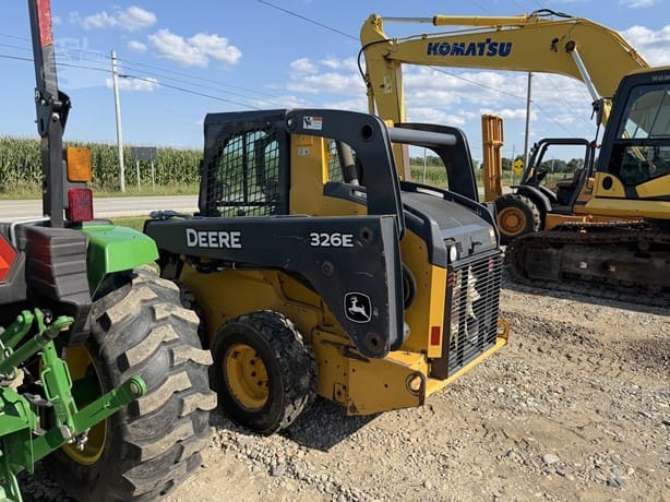2015 John Deere 326E Skid Steer Loaders for sale in Edon, OH - listing photo 2 of 8