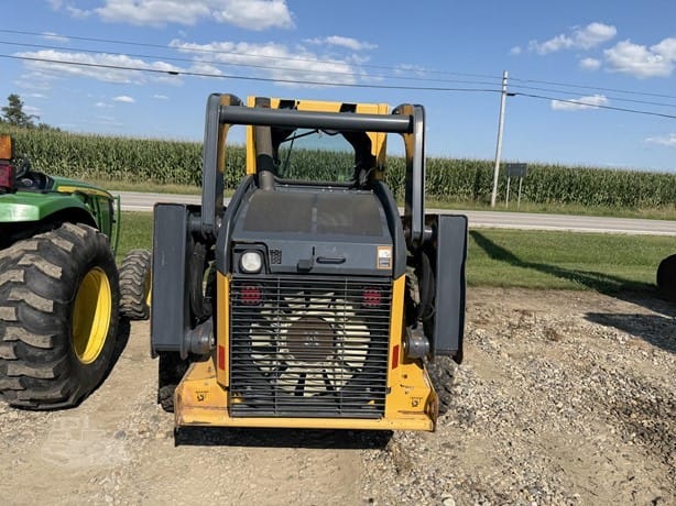 2015 John Deere 326E Skid Steer Loaders for sale in Edon, OH - listing photo 3 of 8
