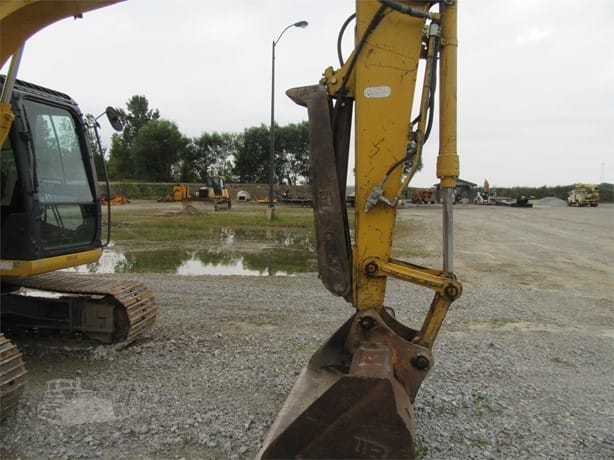 2015 Kobelco SK140SR Excavators for sale in Pemberville, OH - listing photo 5 of 7