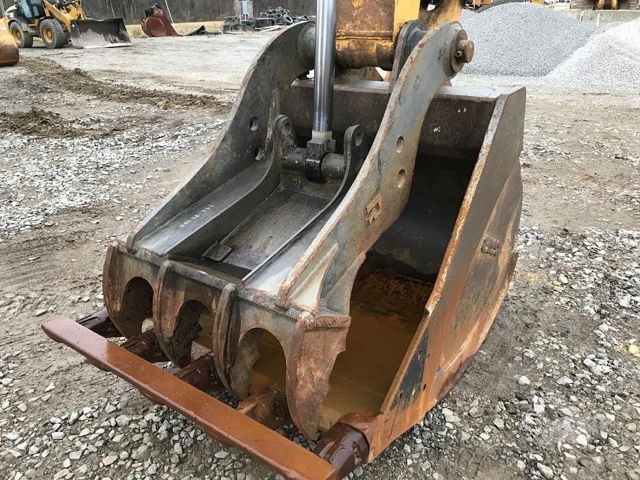 2015 Komatsu PC290LC-11 Excavators for sale in Atlasburg, PA - listing photo 4 of 8