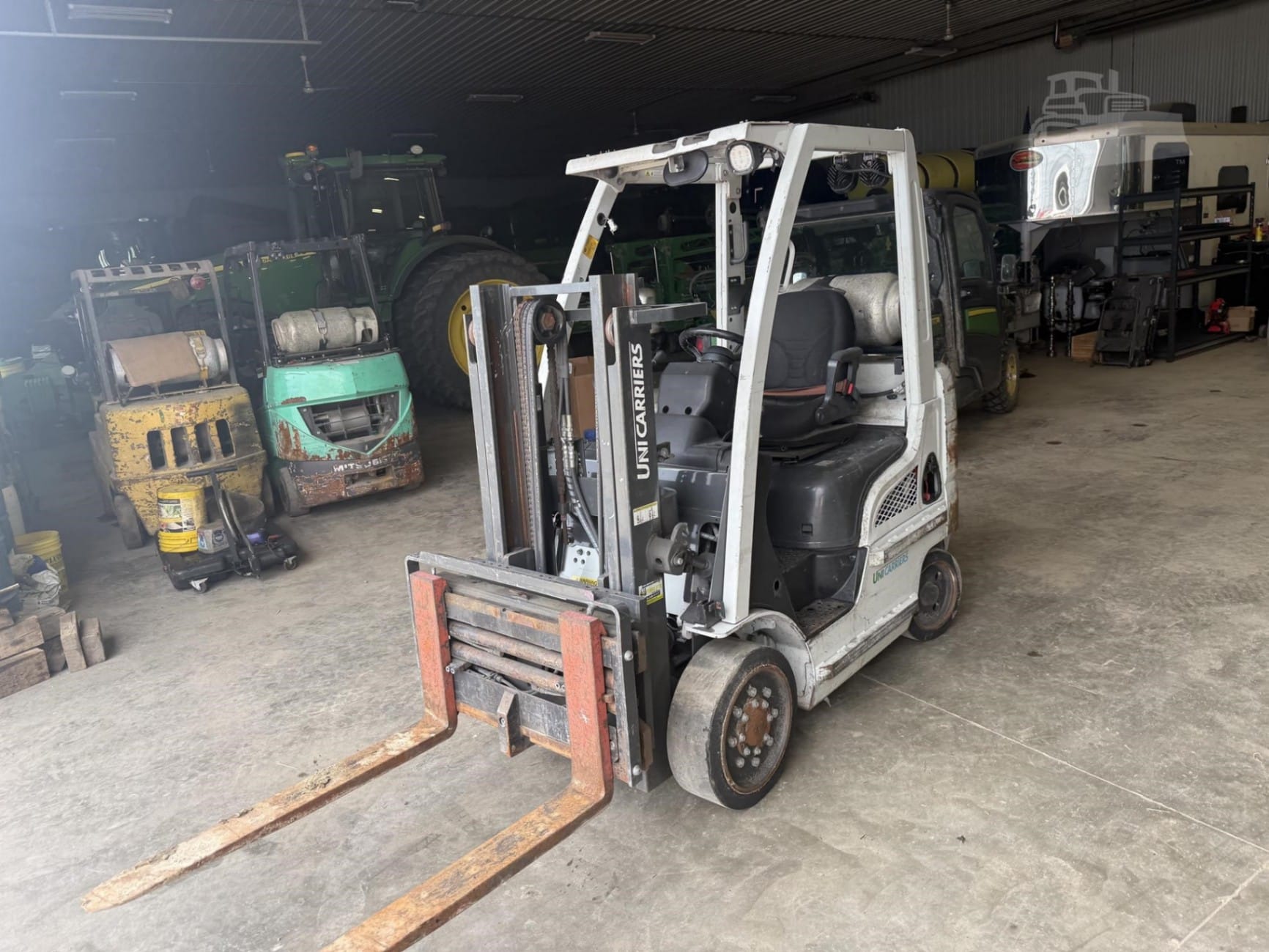 2015 Unicarriers CF40 Telehandlers Forklifts for sale in Newton, IA - listing photo 4 of 30