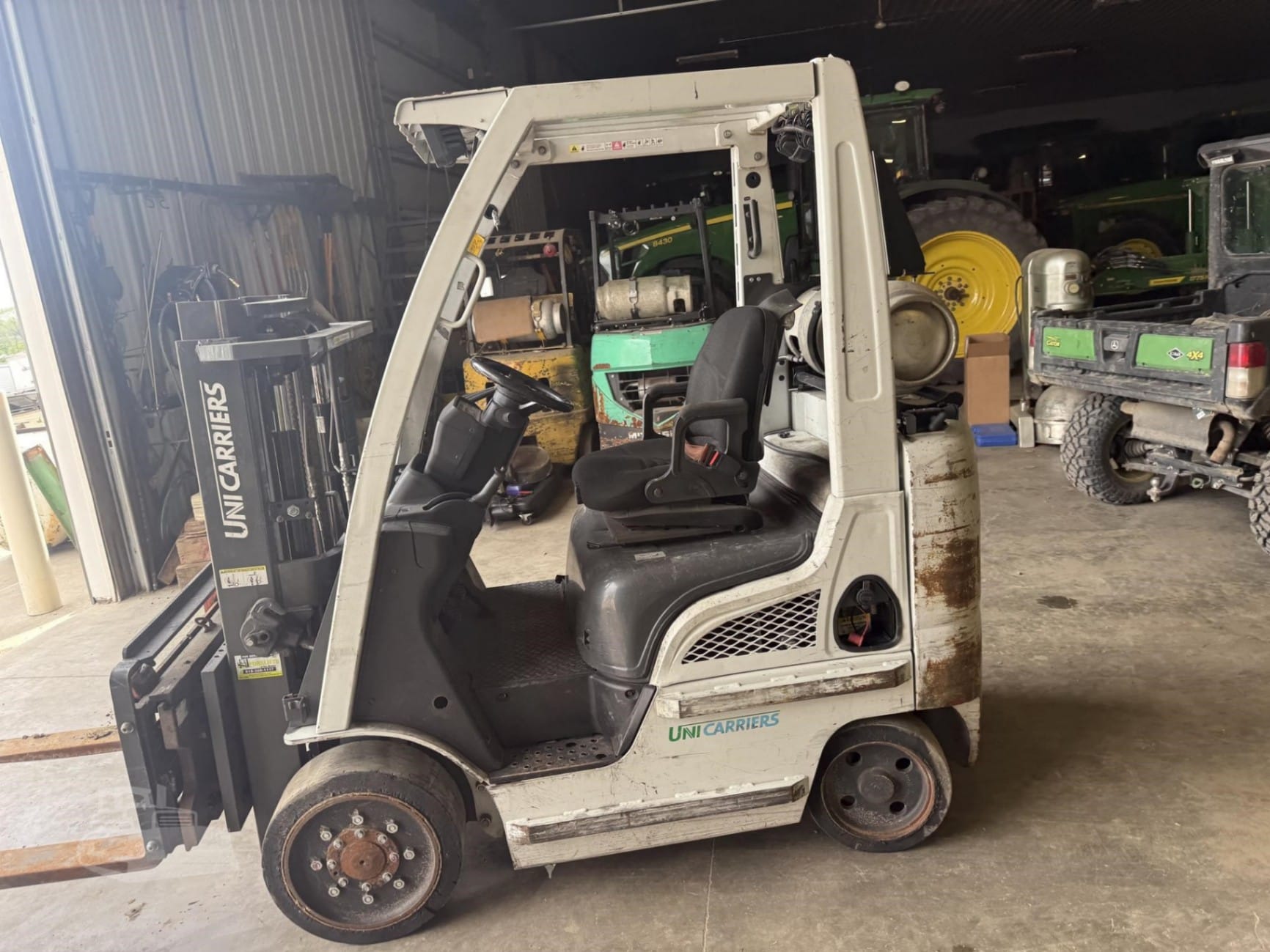2015 Unicarriers CF40 Telehandlers Forklifts for sale in Newton, IA - listing photo 6 of 30