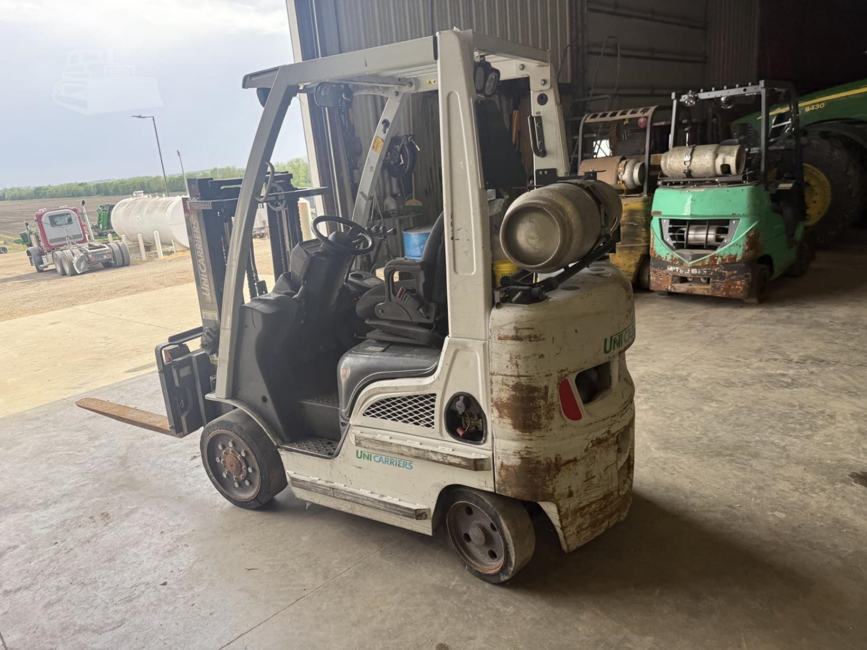 2015 Unicarriers CF40 Telehandlers Forklifts for sale in Newton, IA - listing photo 8 of 30
