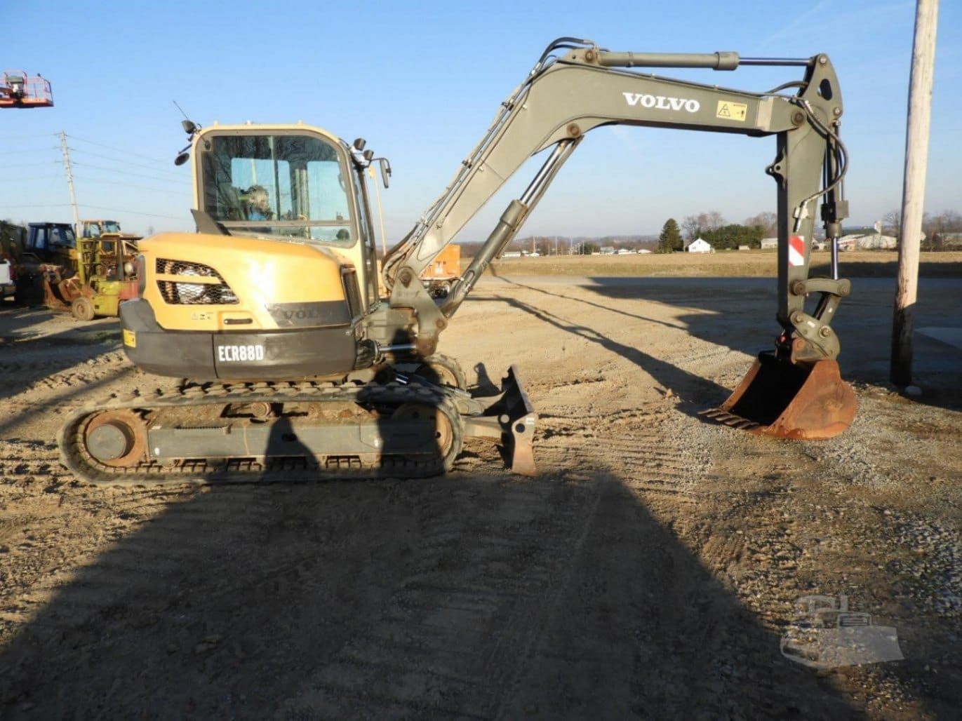 2015 Volvo ECR88D Excavators for sale in Holmesville, OH - listing photo 2 of 8