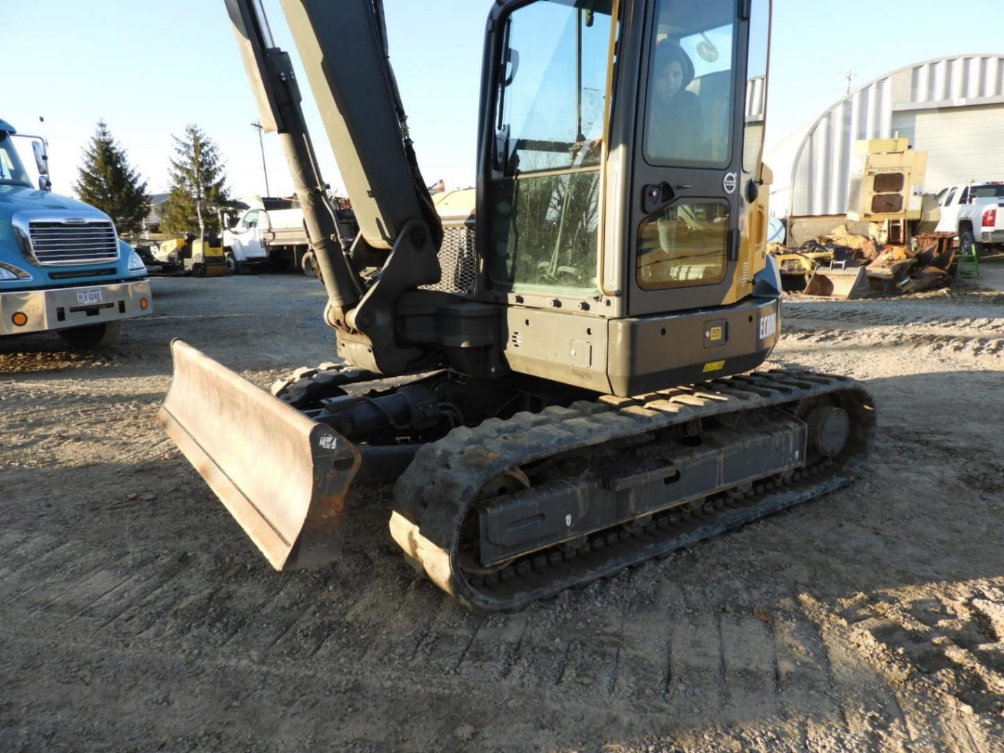 2015 Volvo ECR88D Excavators for sale in Holmesville, OH - listing photo 6 of 8