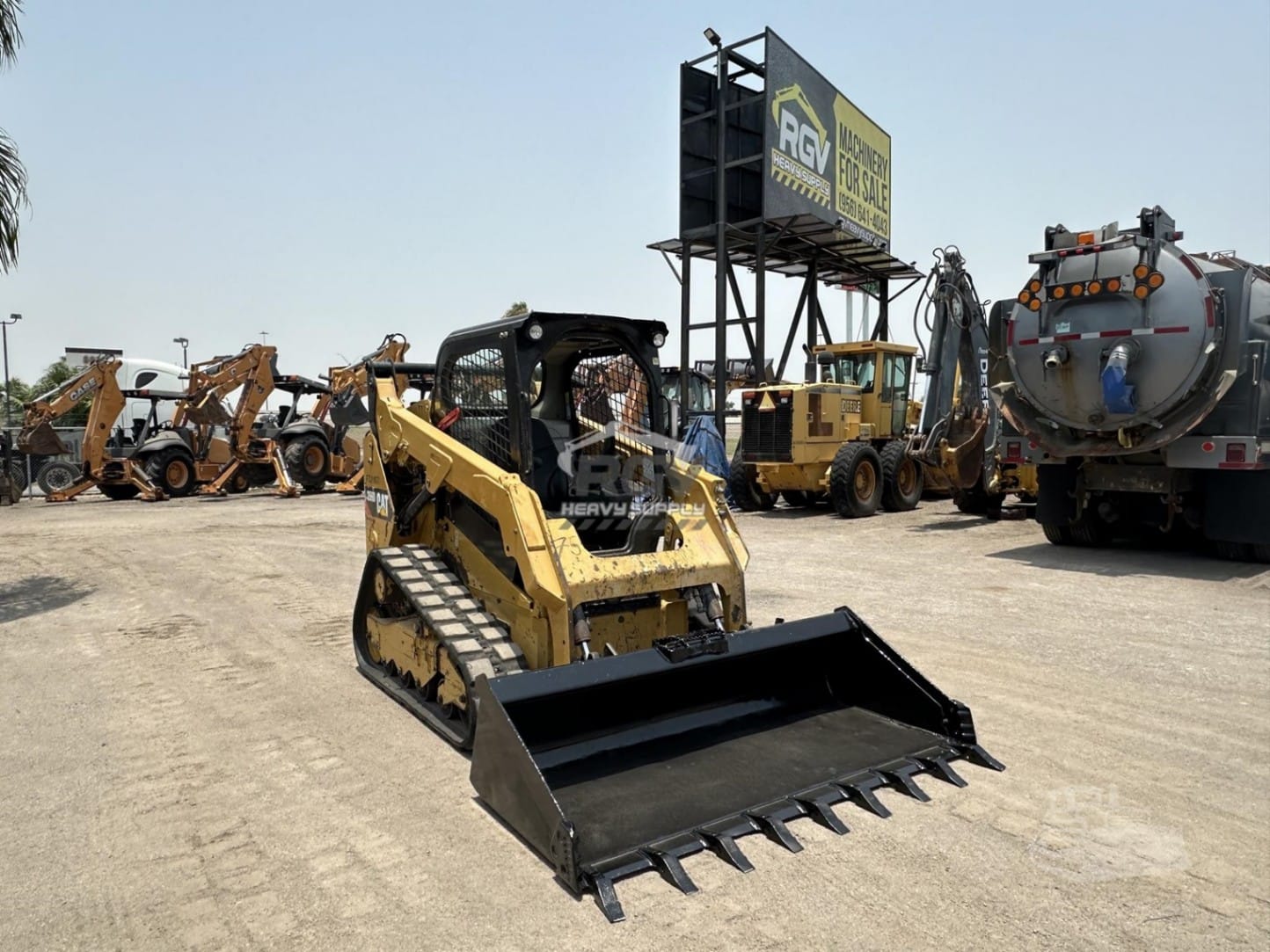 2016 Caterpillar 259D Track Loaders for sale in Olmito, TX - primary listing photo of 8