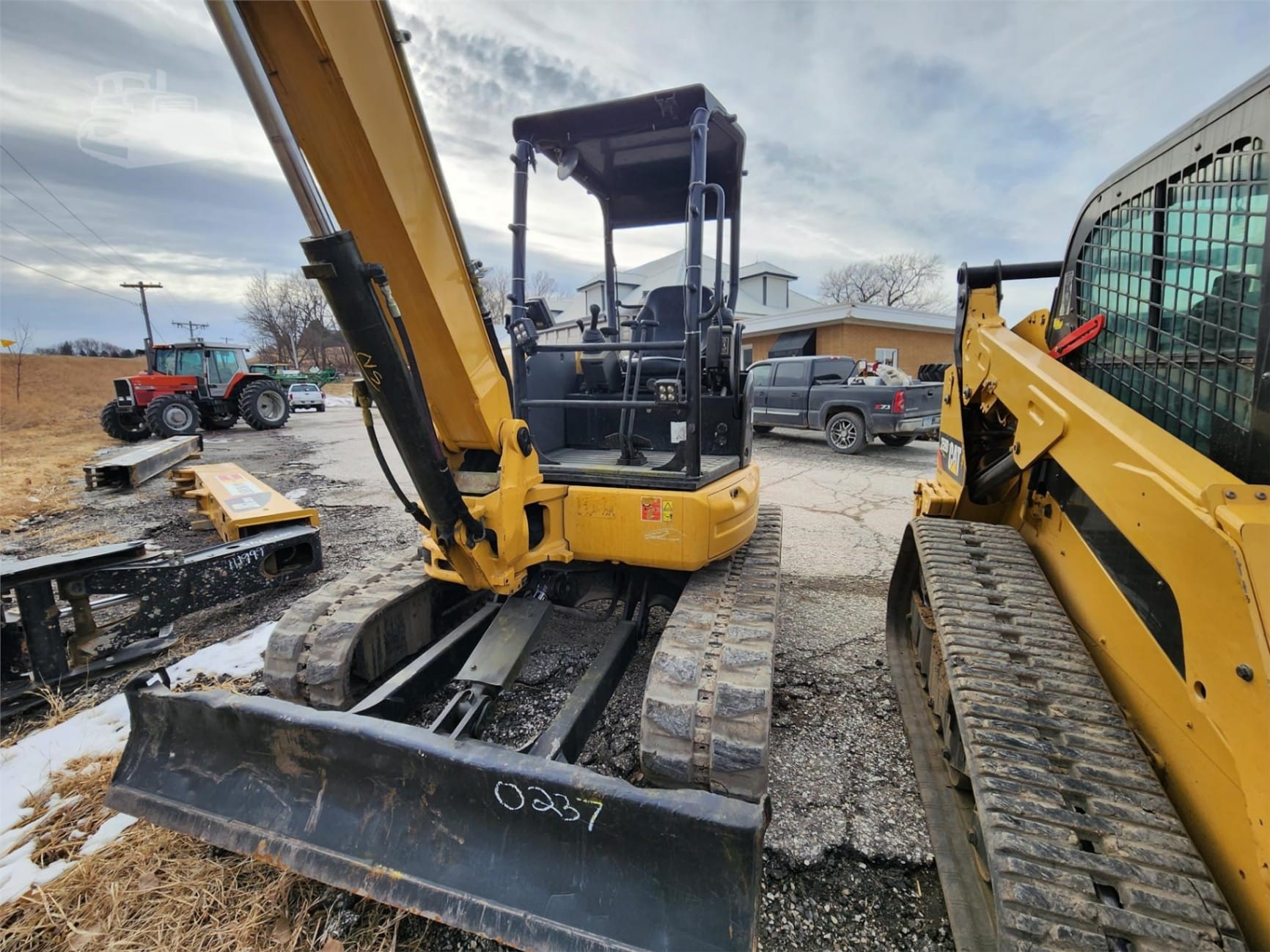 2016 Caterpillar 305.5E2 CR Excavators for sale in Kimballton, IA - listing photo 2 of 8