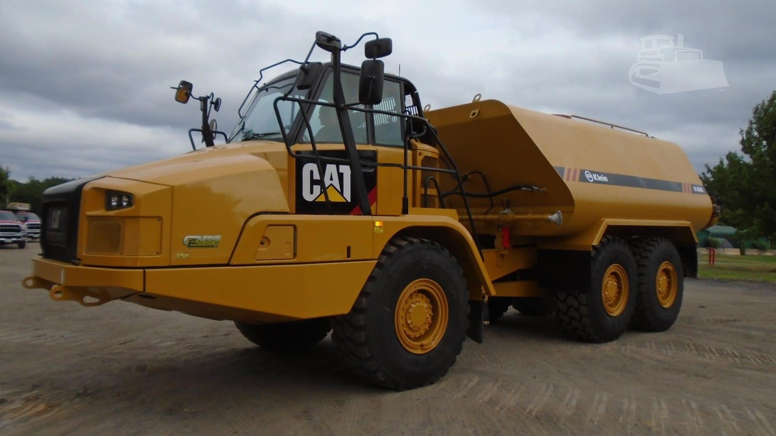 2016 Caterpillar 730C Water Truck for sale in Windham, NH - listing photo 4 of 7