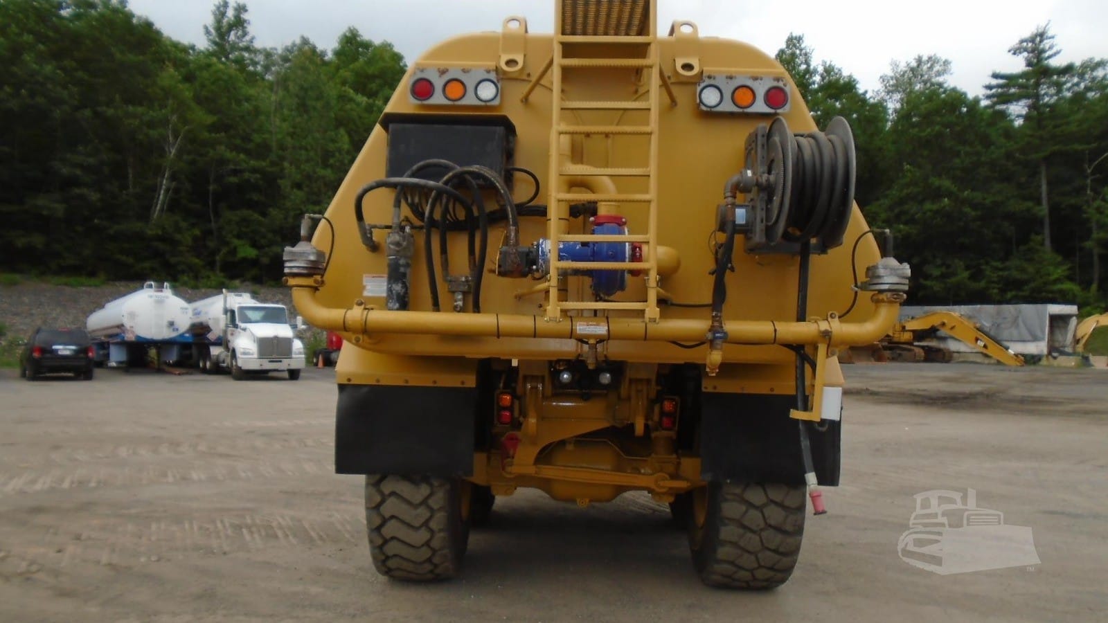 2016 Caterpillar 730C Water Truck for sale in Windham, NH - listing photo 7 of 7