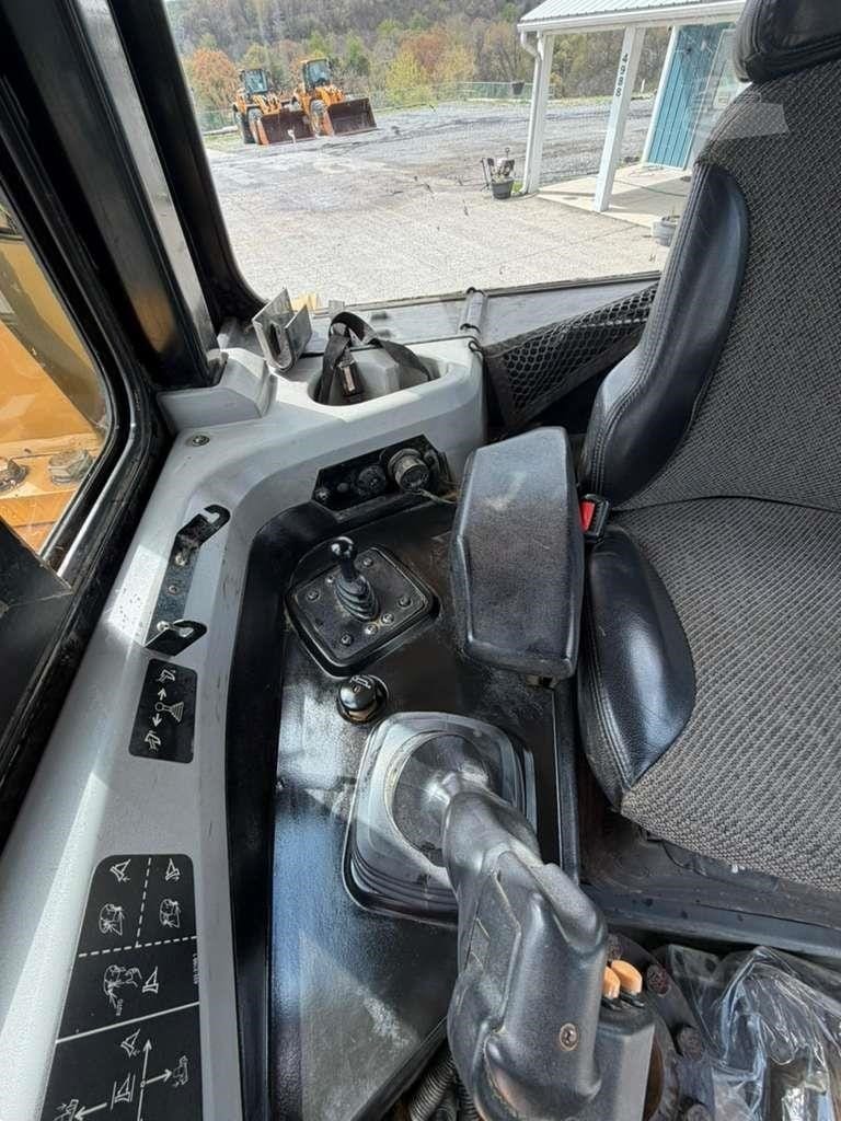 2016 Caterpillar D6T LGP Dozers for sale in Walnutport, PA - listing photo 5 of 8