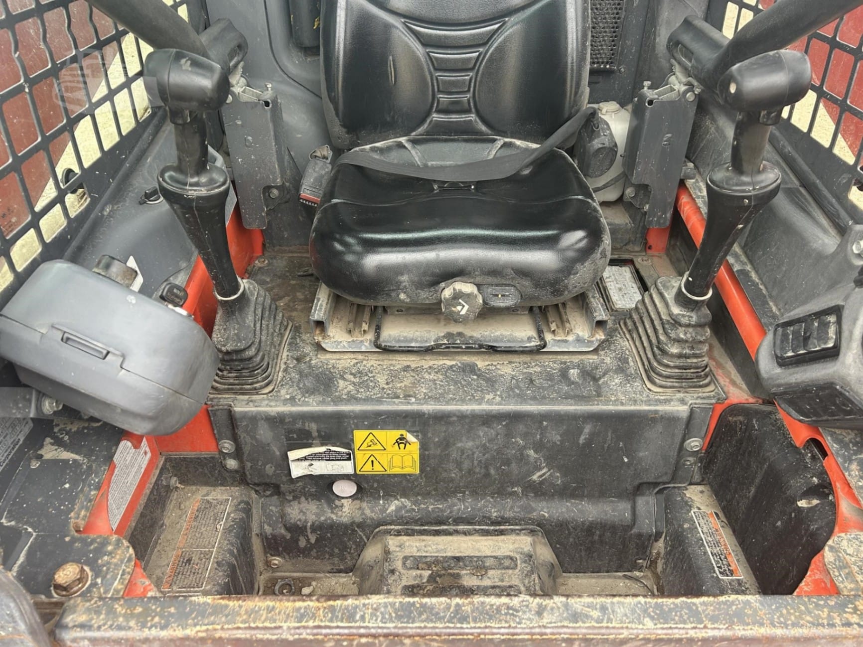 2016 Kubota SSV75 Skid Steer Loaders for sale in Manchester, IA - listing photo 12 of 64