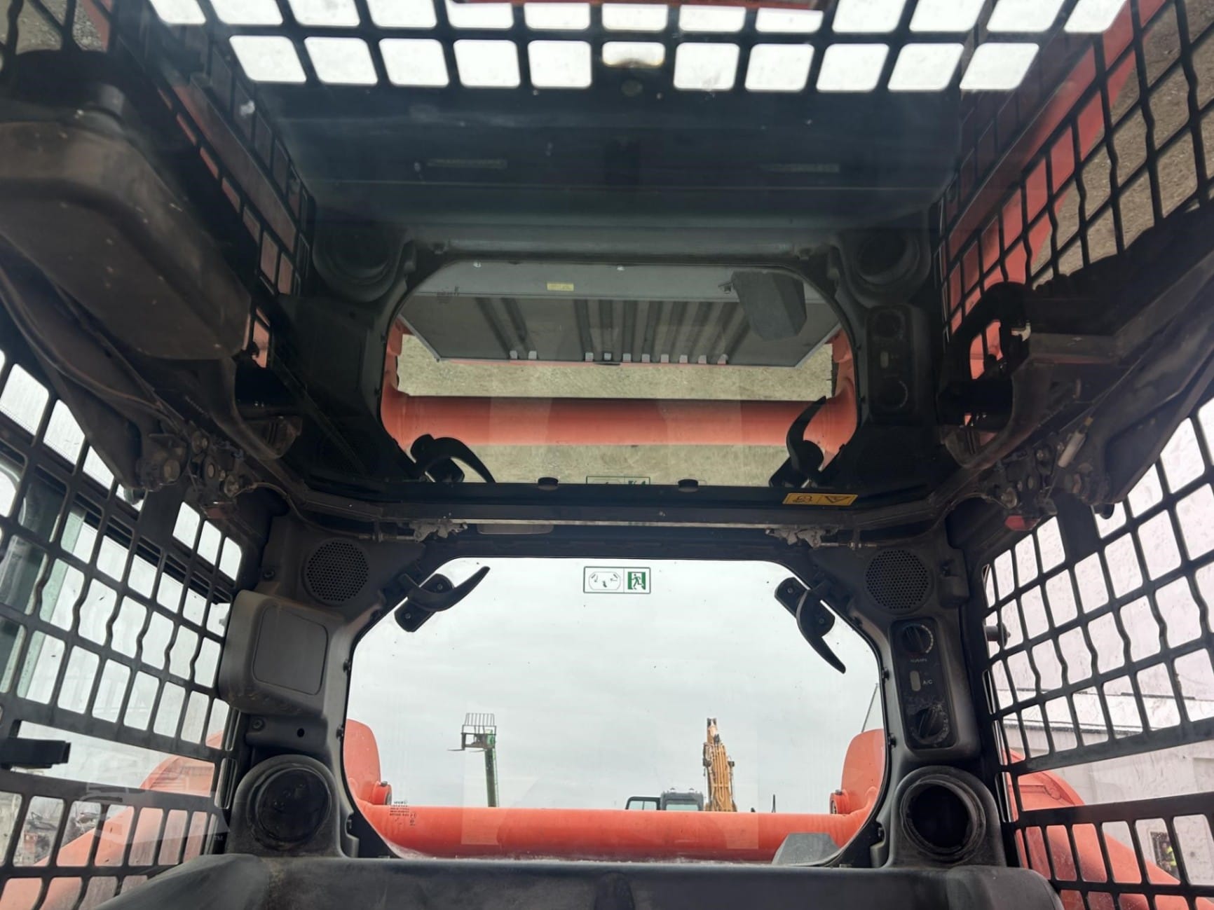 2016 Kubota SSV75 Skid Steer Loaders for sale in Manchester, IA - listing photo 14 of 64
