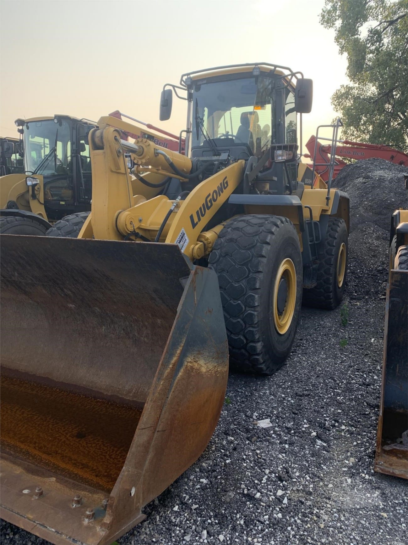 2016 LIUGONG 856H Wheel Loaders for sale in Chicago Ridge, IL - listing photo 2 of 6