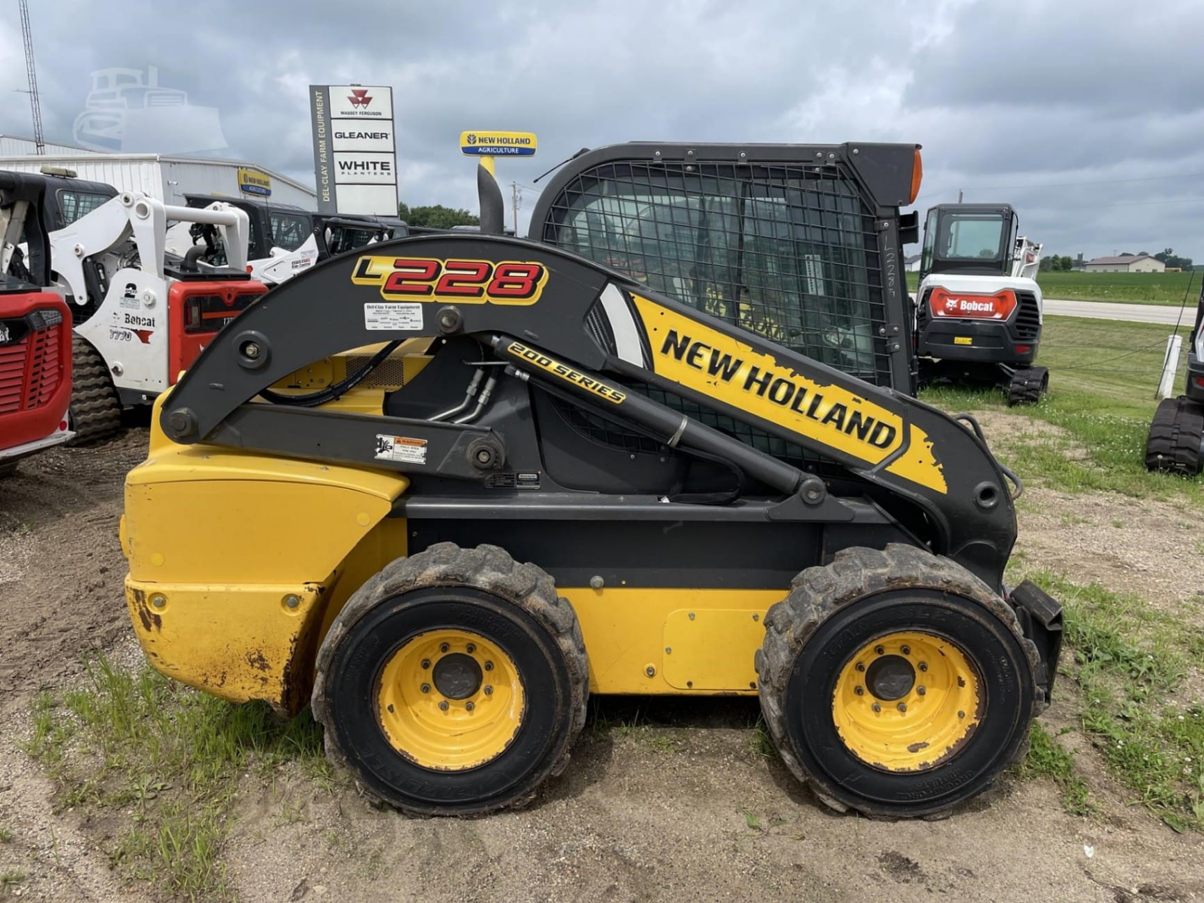 2016 New Holland L228 Skid Steer Loaders for sale in Edgewood, IA - primary listing photo of 8