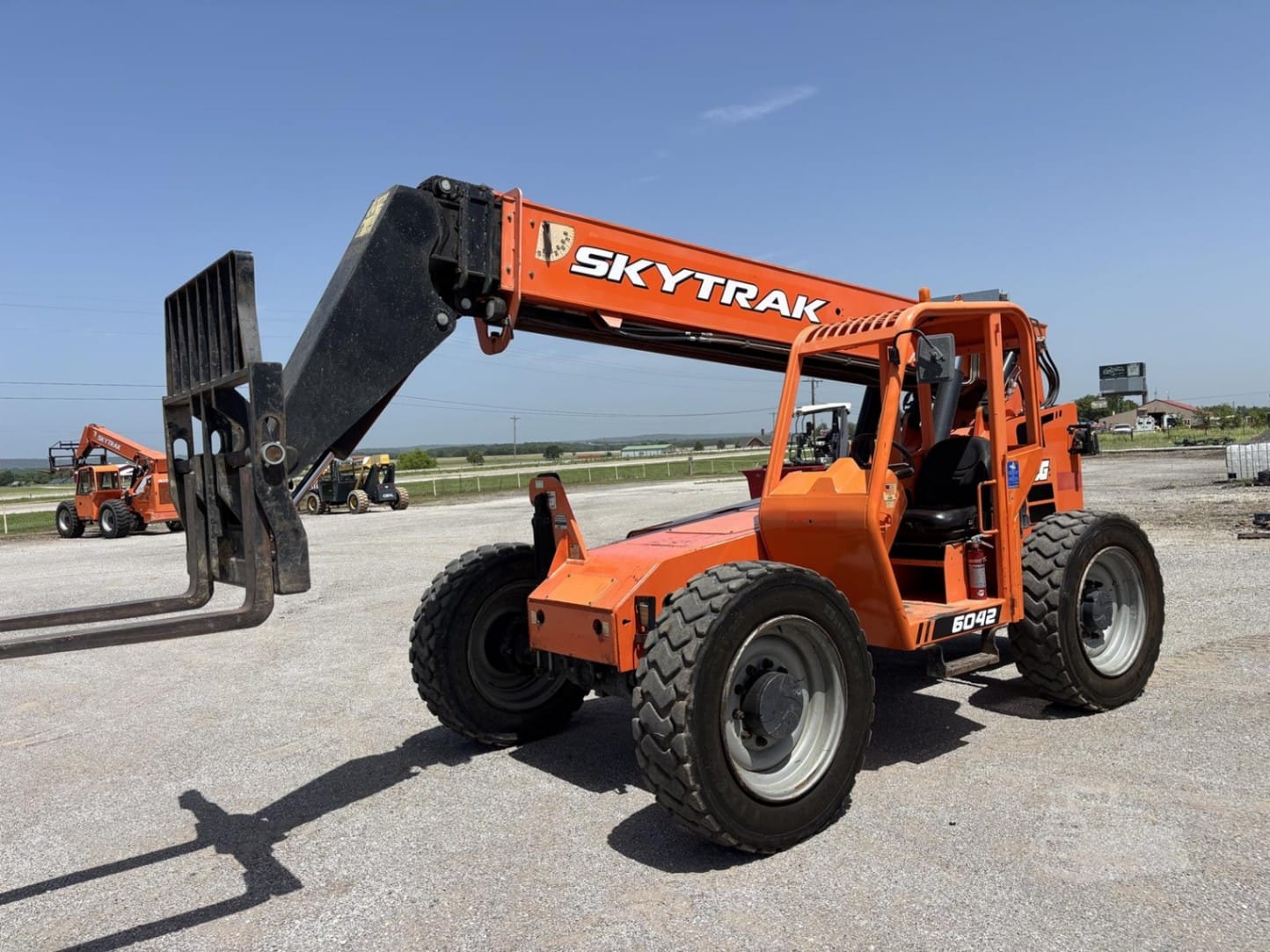 2016 SkyTrak (JLG) skytrak-jlg-6042 Telehandler Telescopic Forklift for sale in Mounds, OK - listing photo 2 of 7