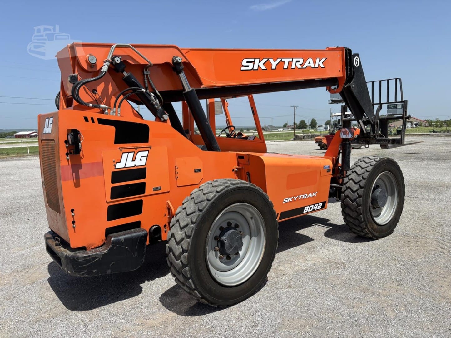 2016 SkyTrak (JLG) skytrak-jlg-6042 Telehandler Telescopic Forklift for sale in Mounds, OK - listing photo 4 of 7